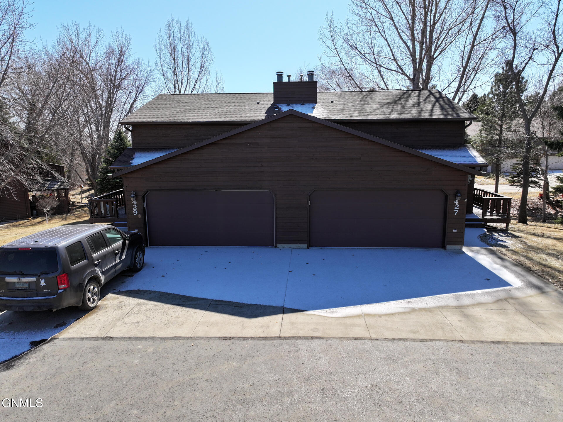 427 Brandon Drive E