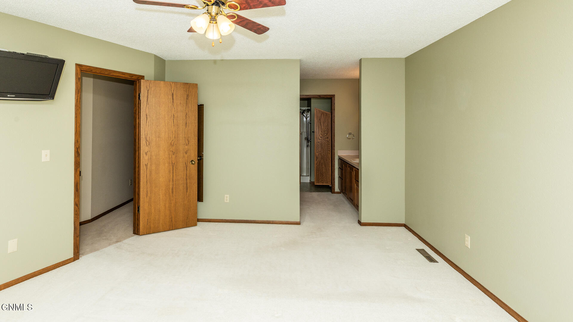 427 Brandon Drive E