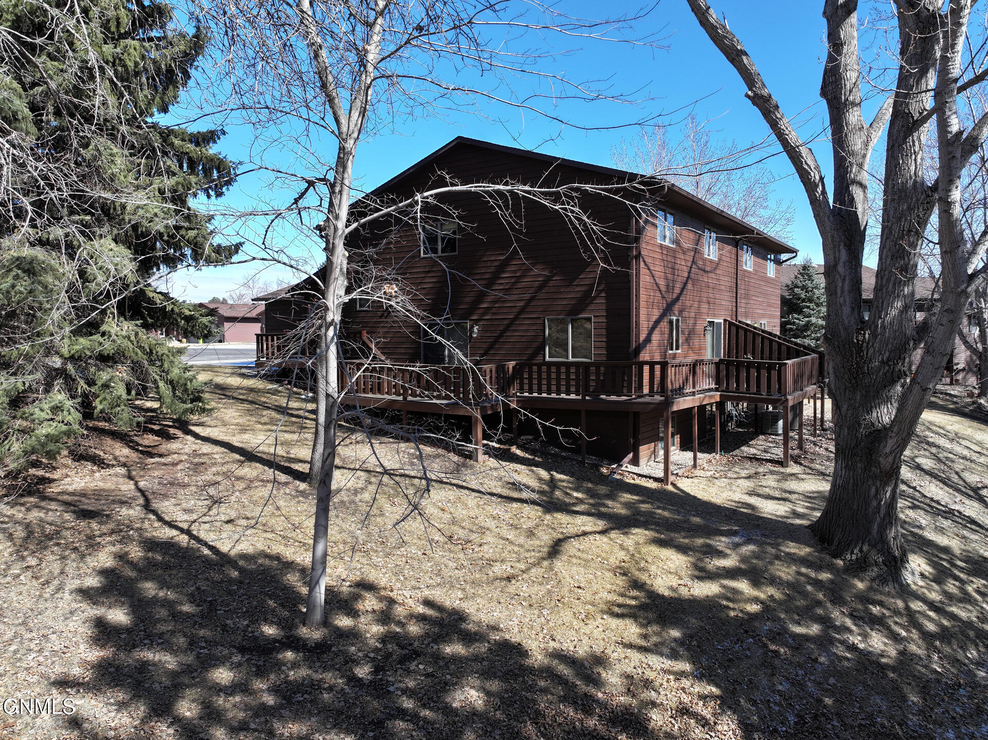427 Brandon Drive E