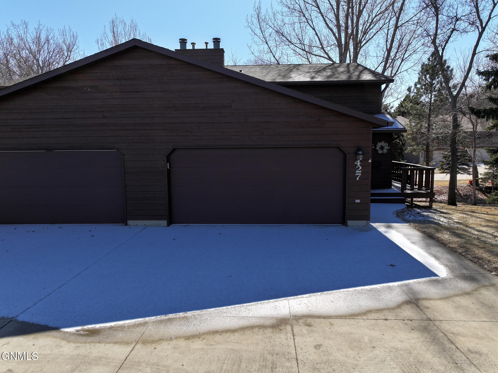427 Brandon Drive E