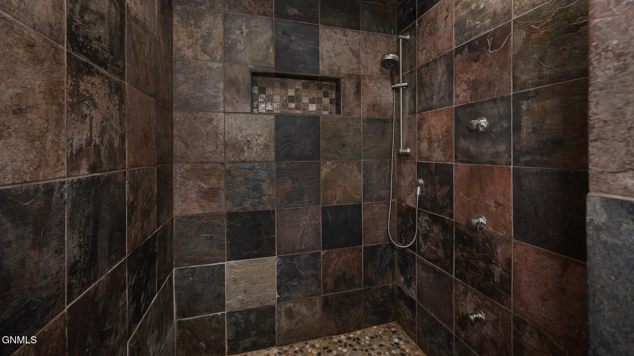 3727 Pebbleview Circle