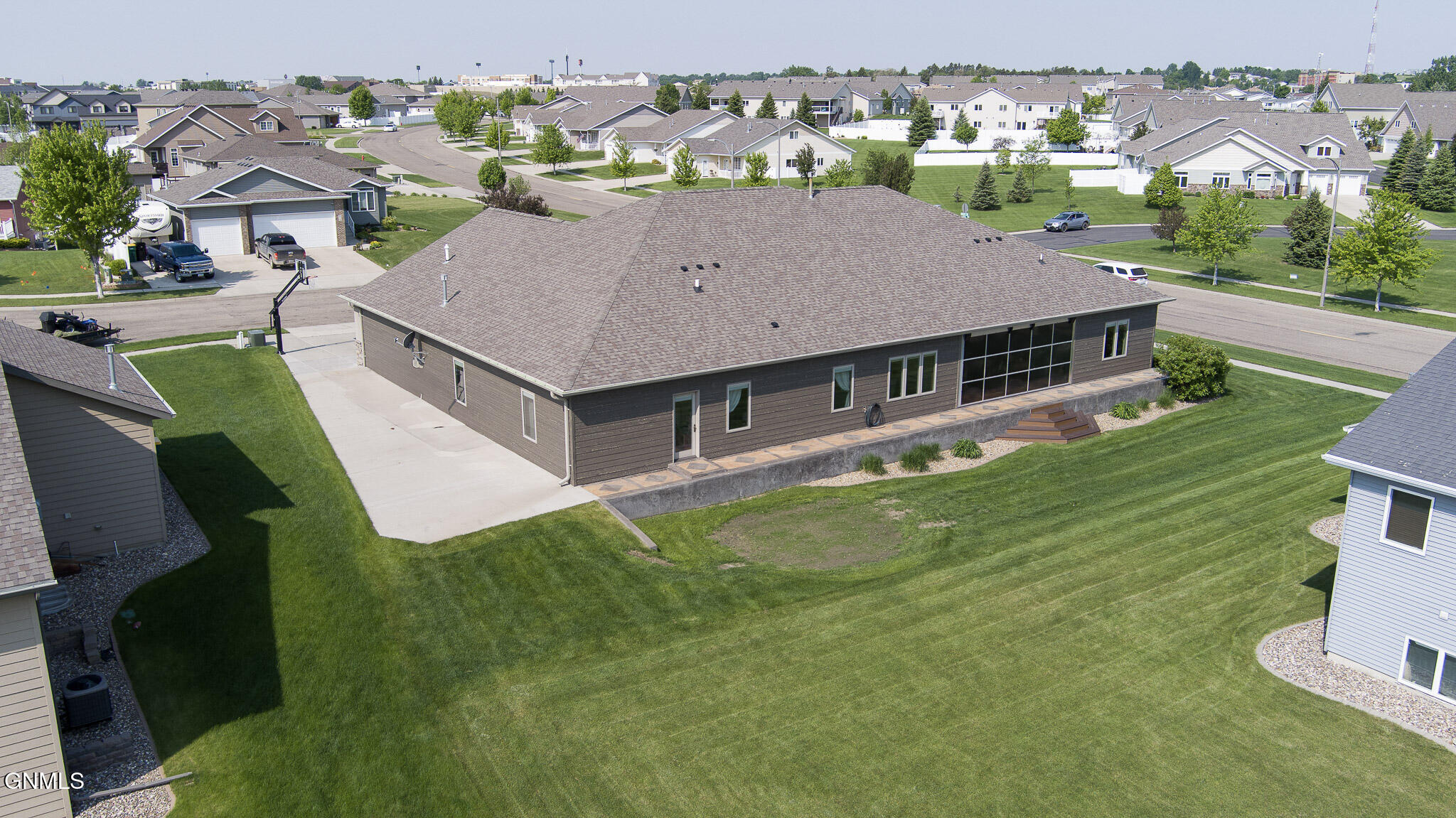 3727 Pebbleview Circle