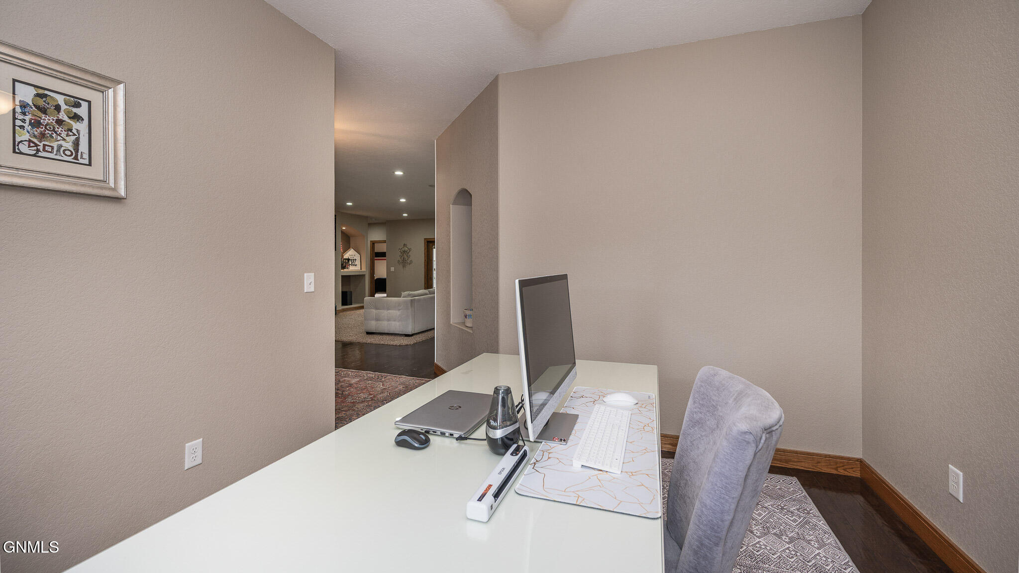 3727 Pebbleview Circle