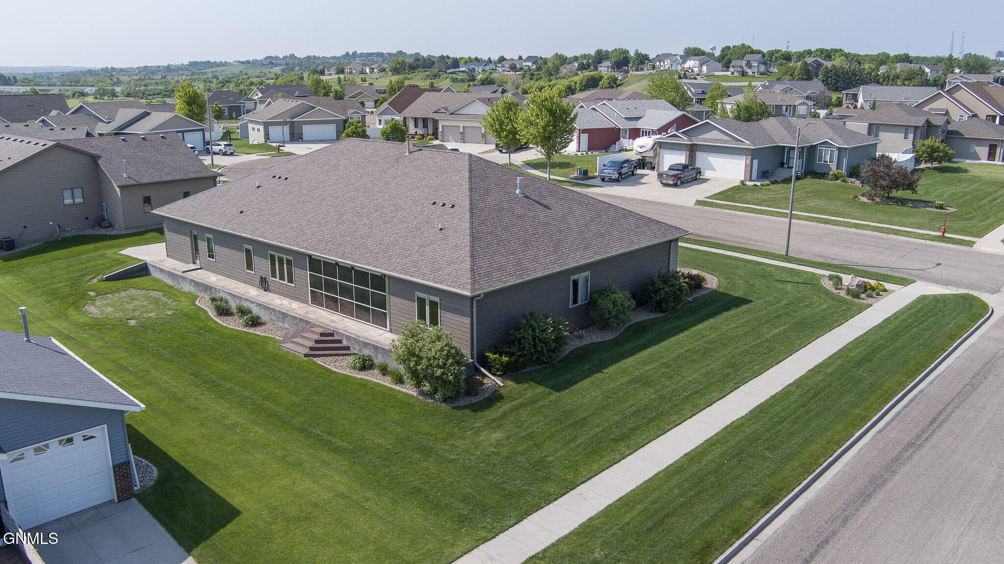 3727 Pebbleview Circle