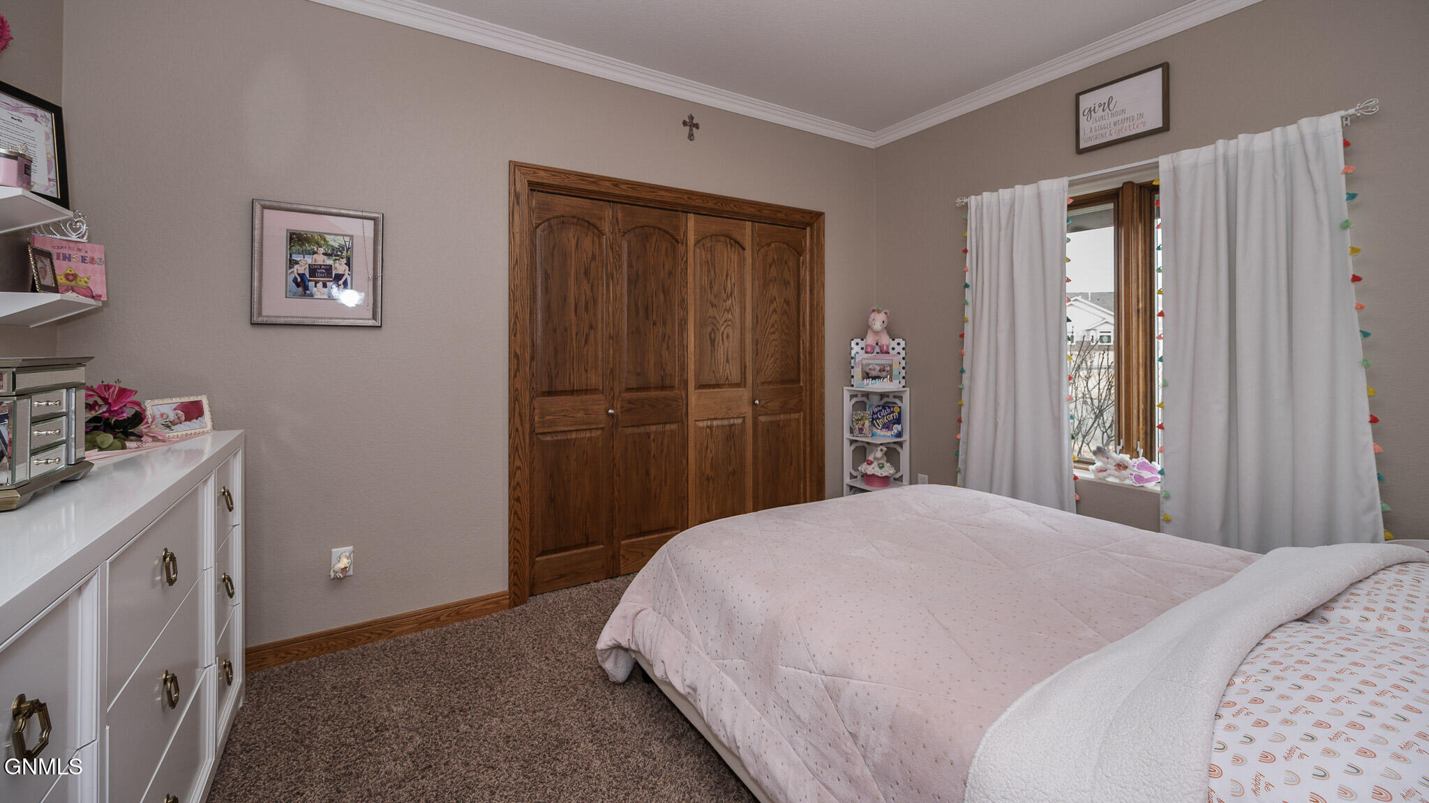 3727 Pebbleview Circle
