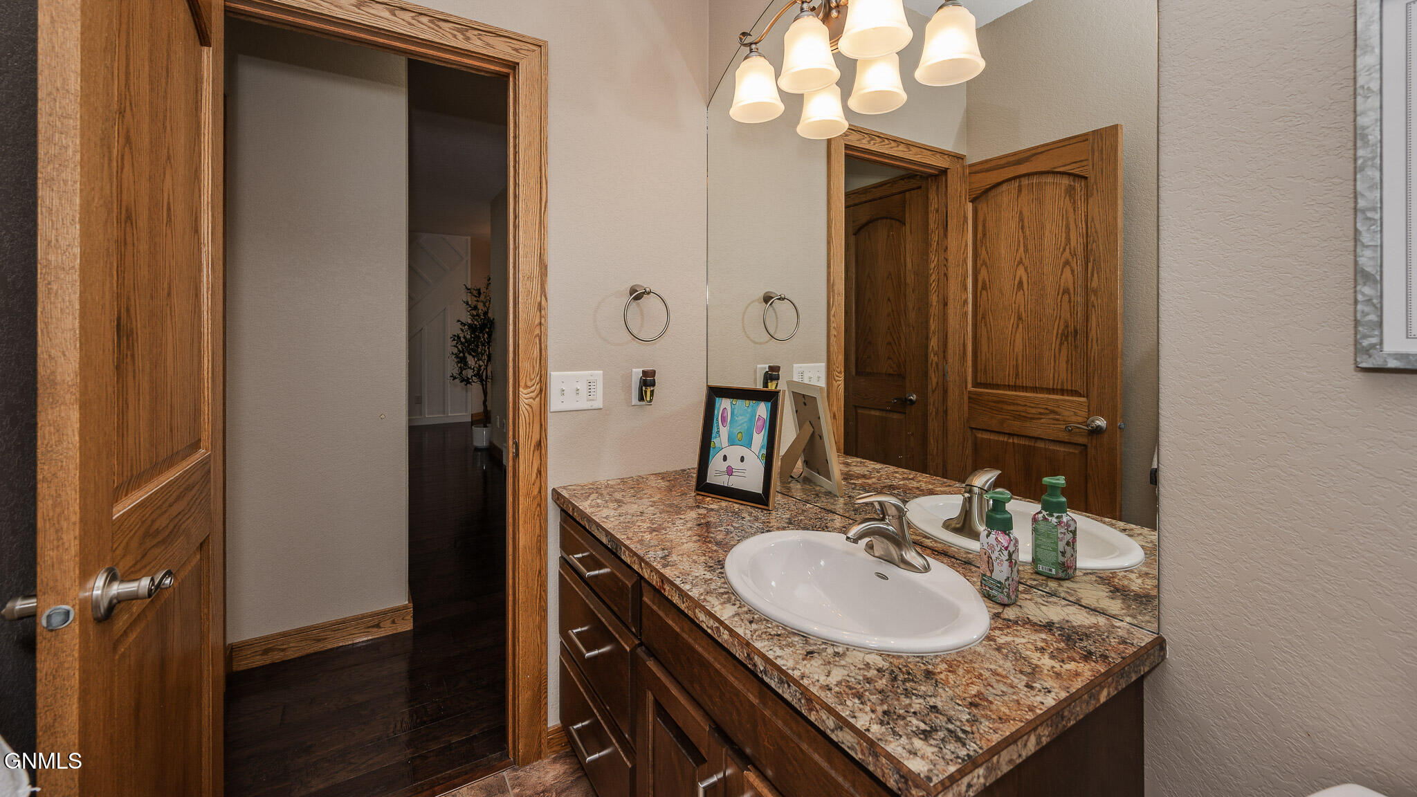 3727 Pebbleview Circle