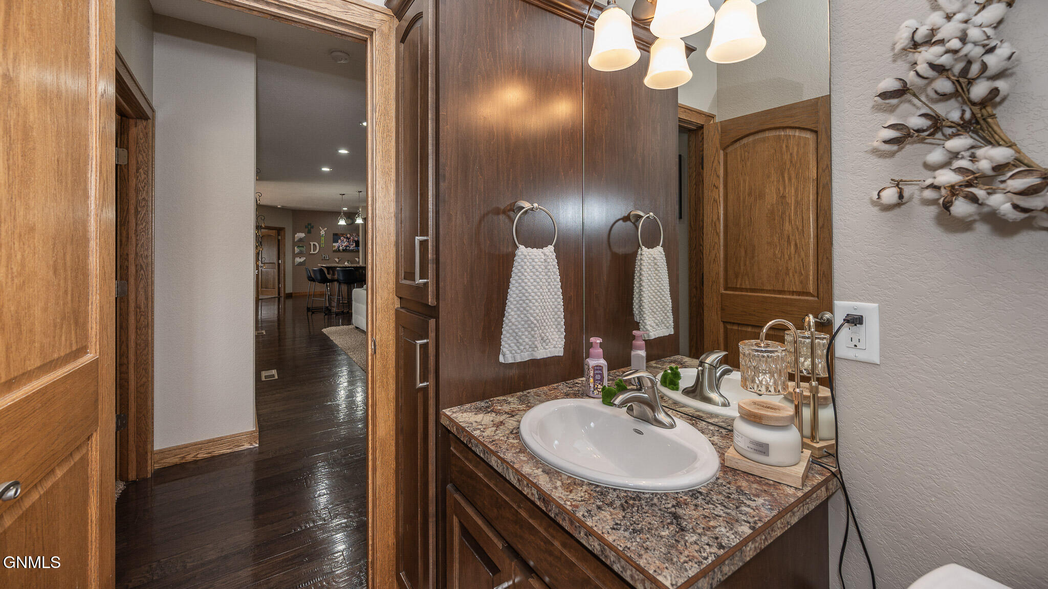 3727 Pebbleview Circle