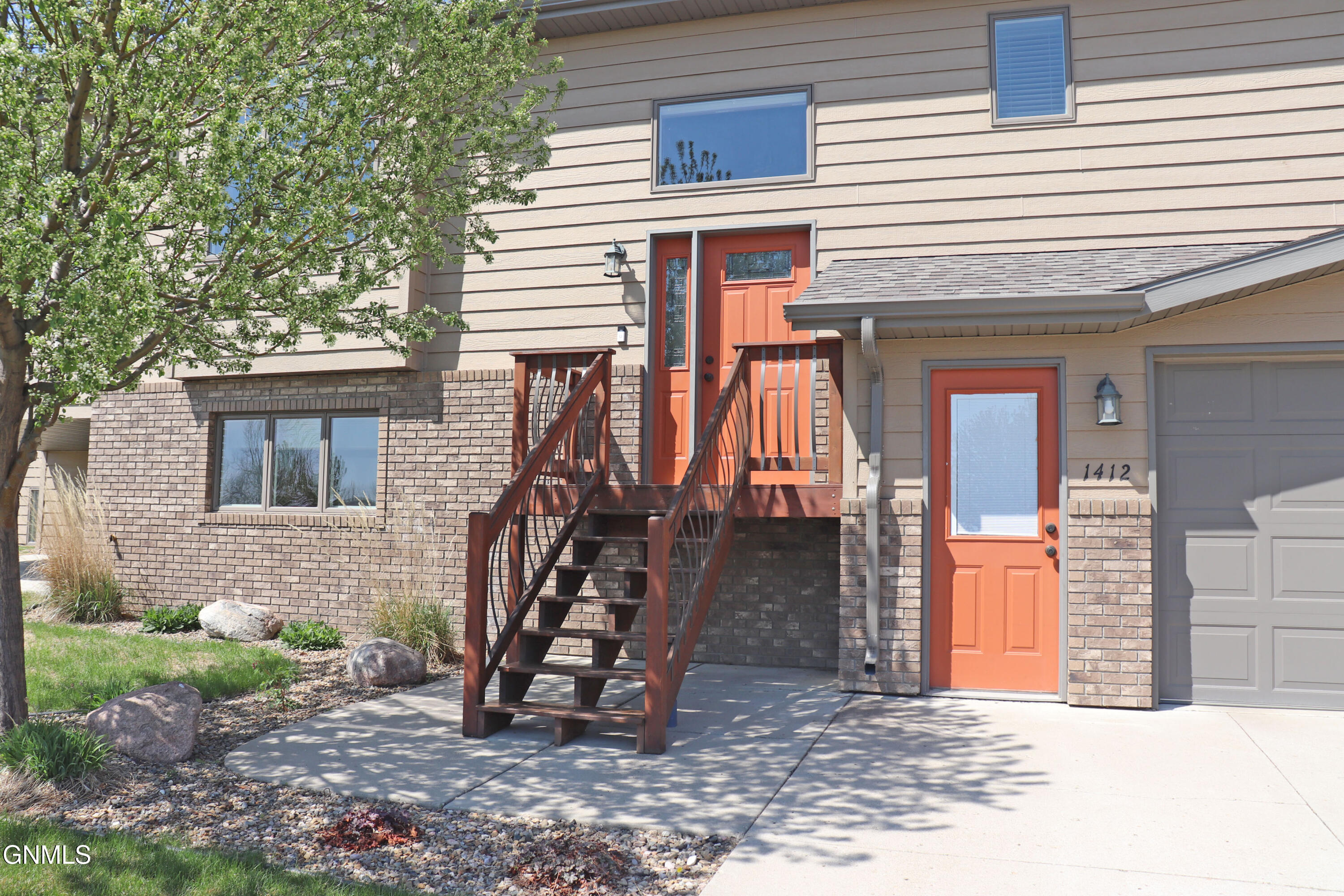 1412 Sharloh Lp
