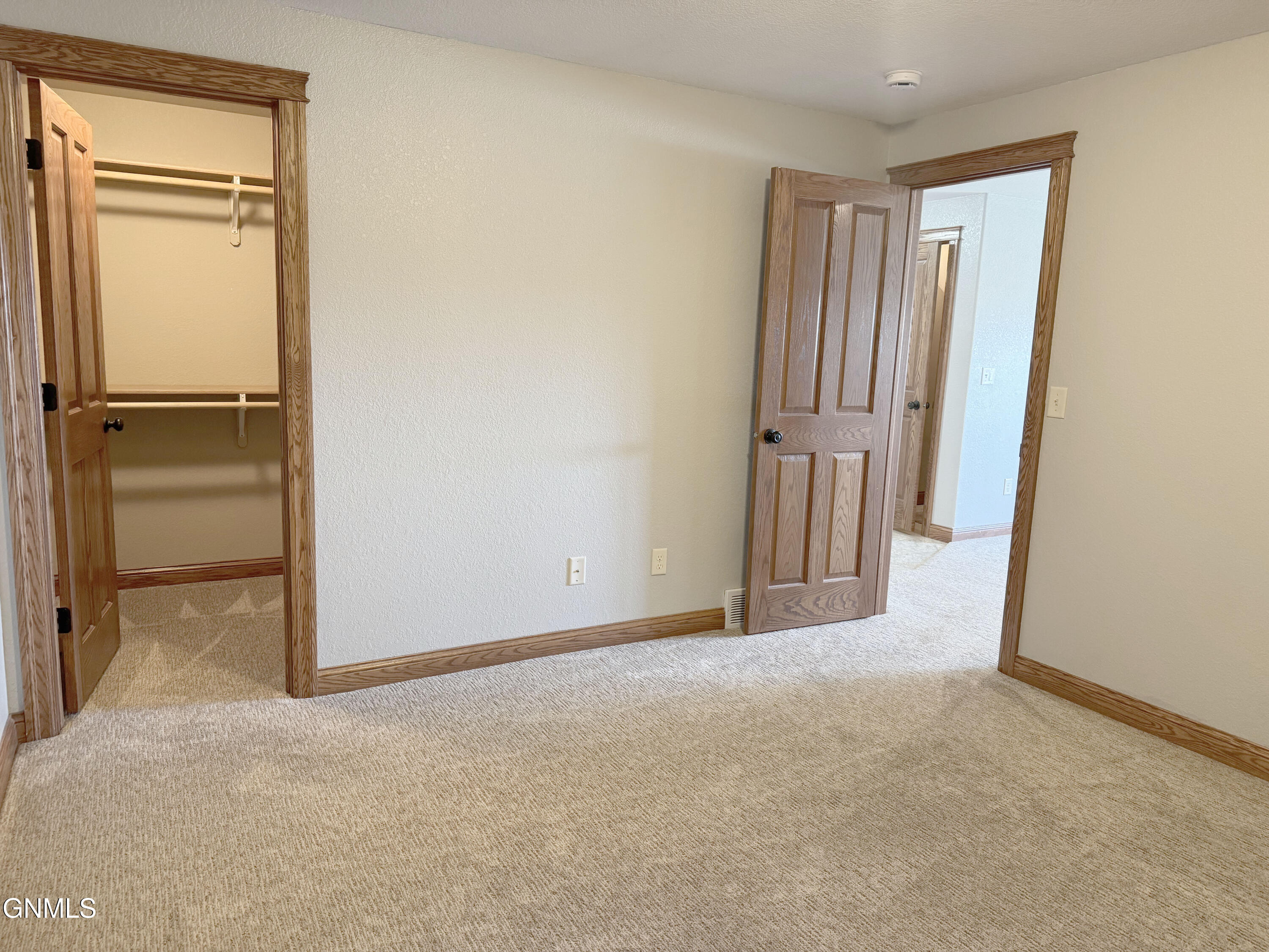1412 Sharloh Lp