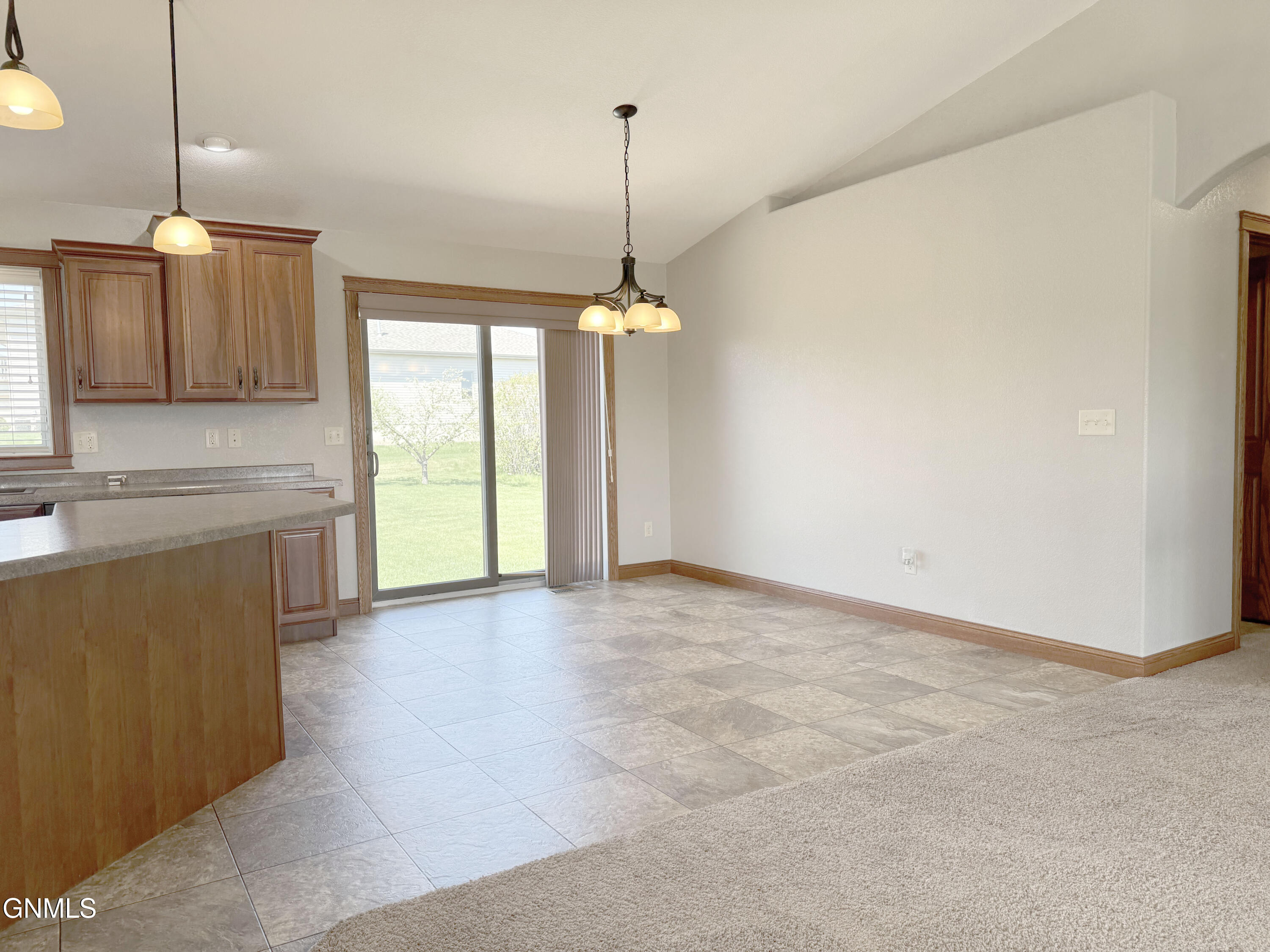 1412 Sharloh Lp