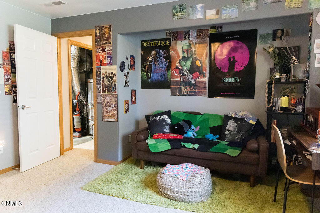 4319 Valley Drive