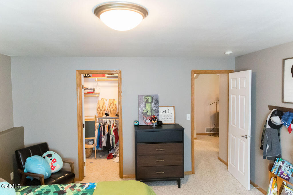 4319 Valley Drive