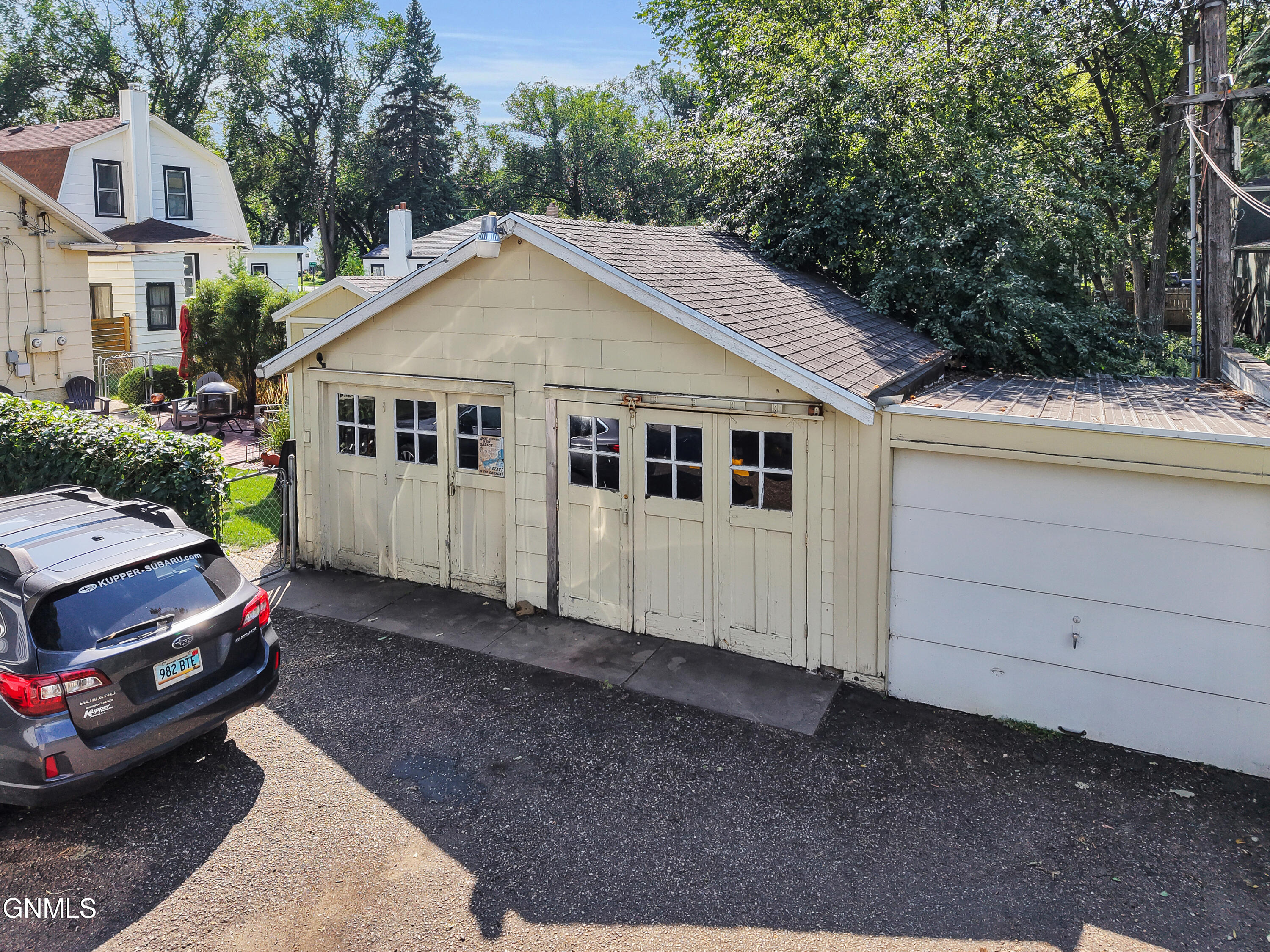 108 C Avenue W