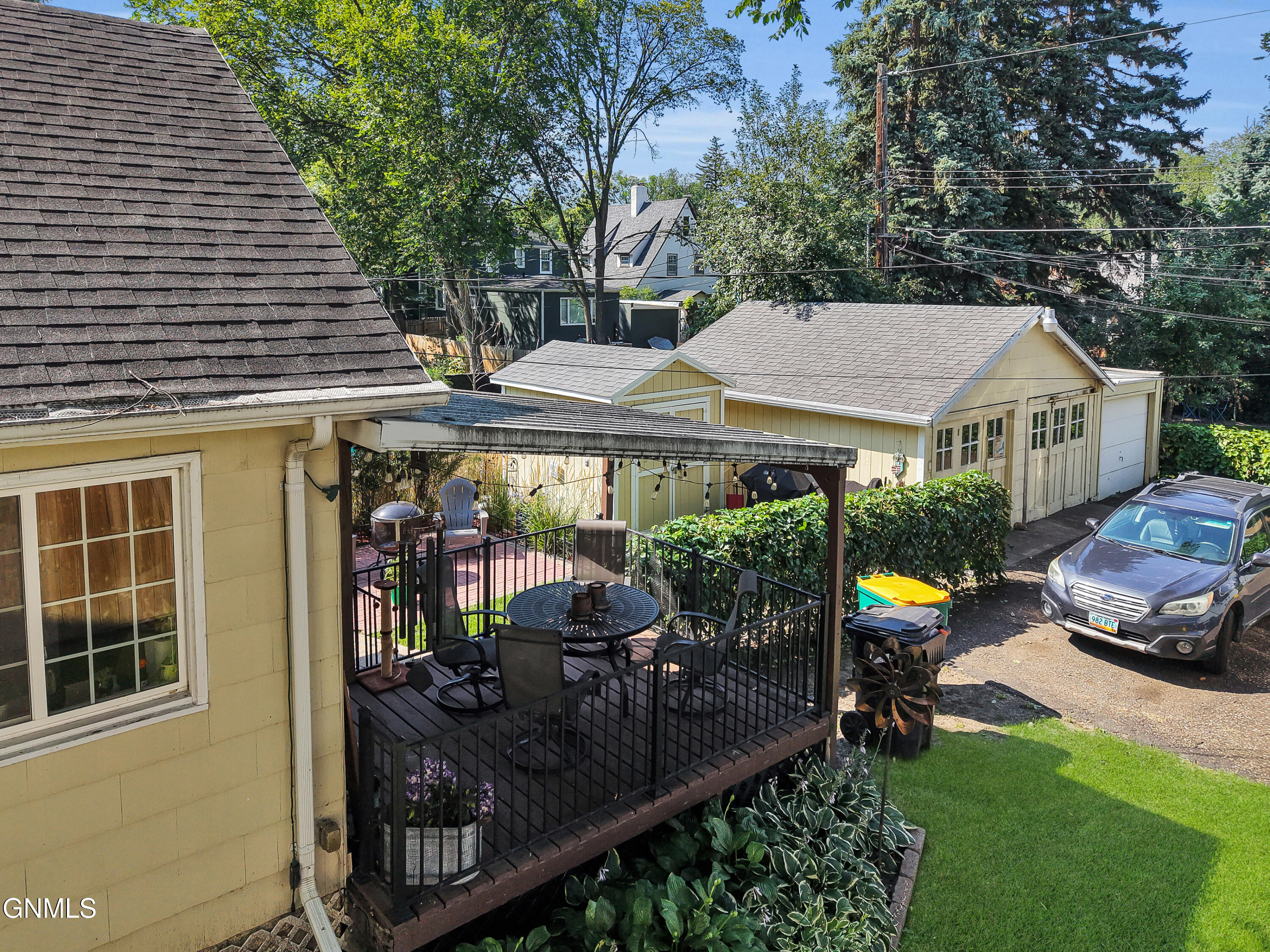 108 C Avenue W