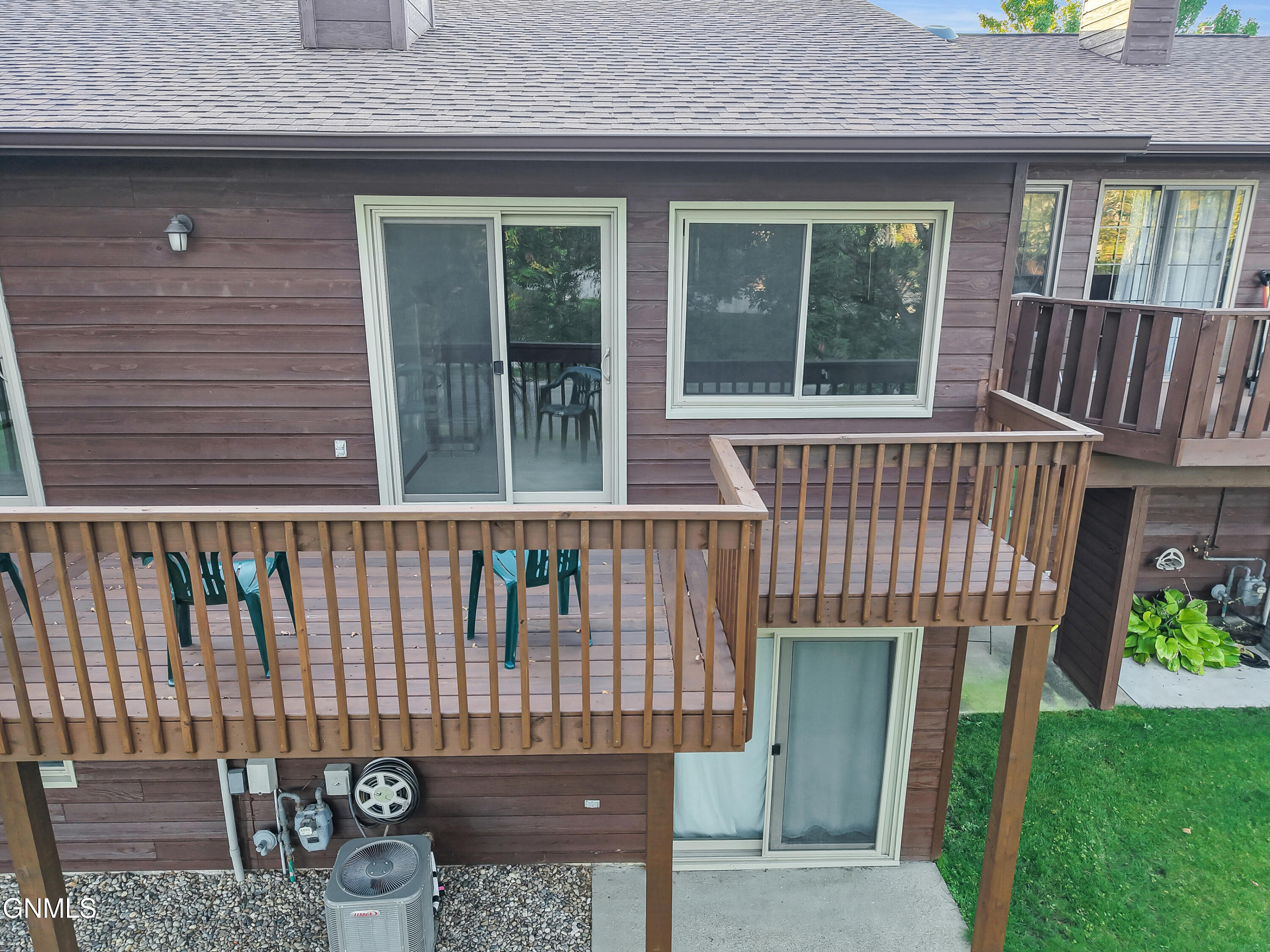 435 Brandon Drive E