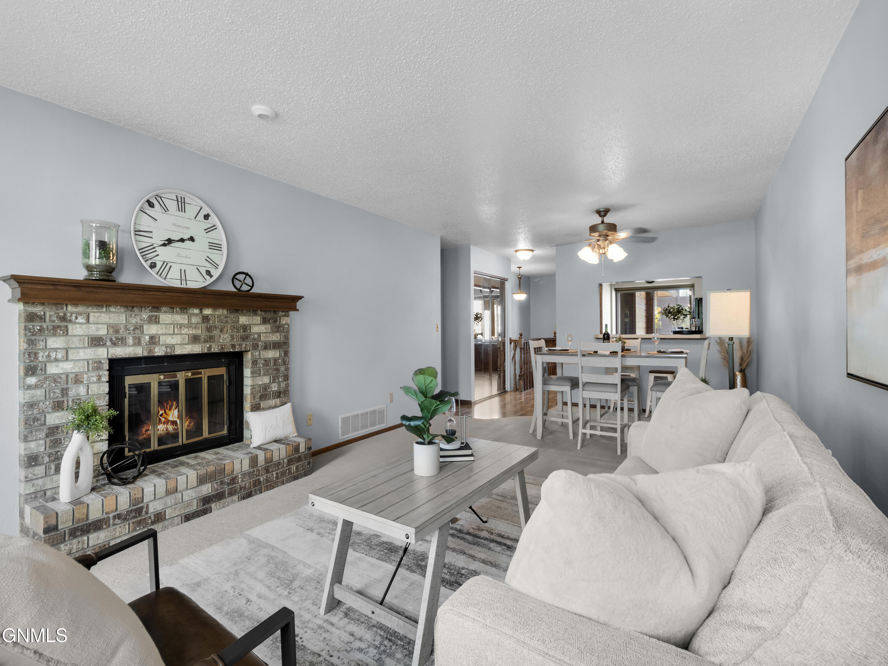 435 Brandon Drive E