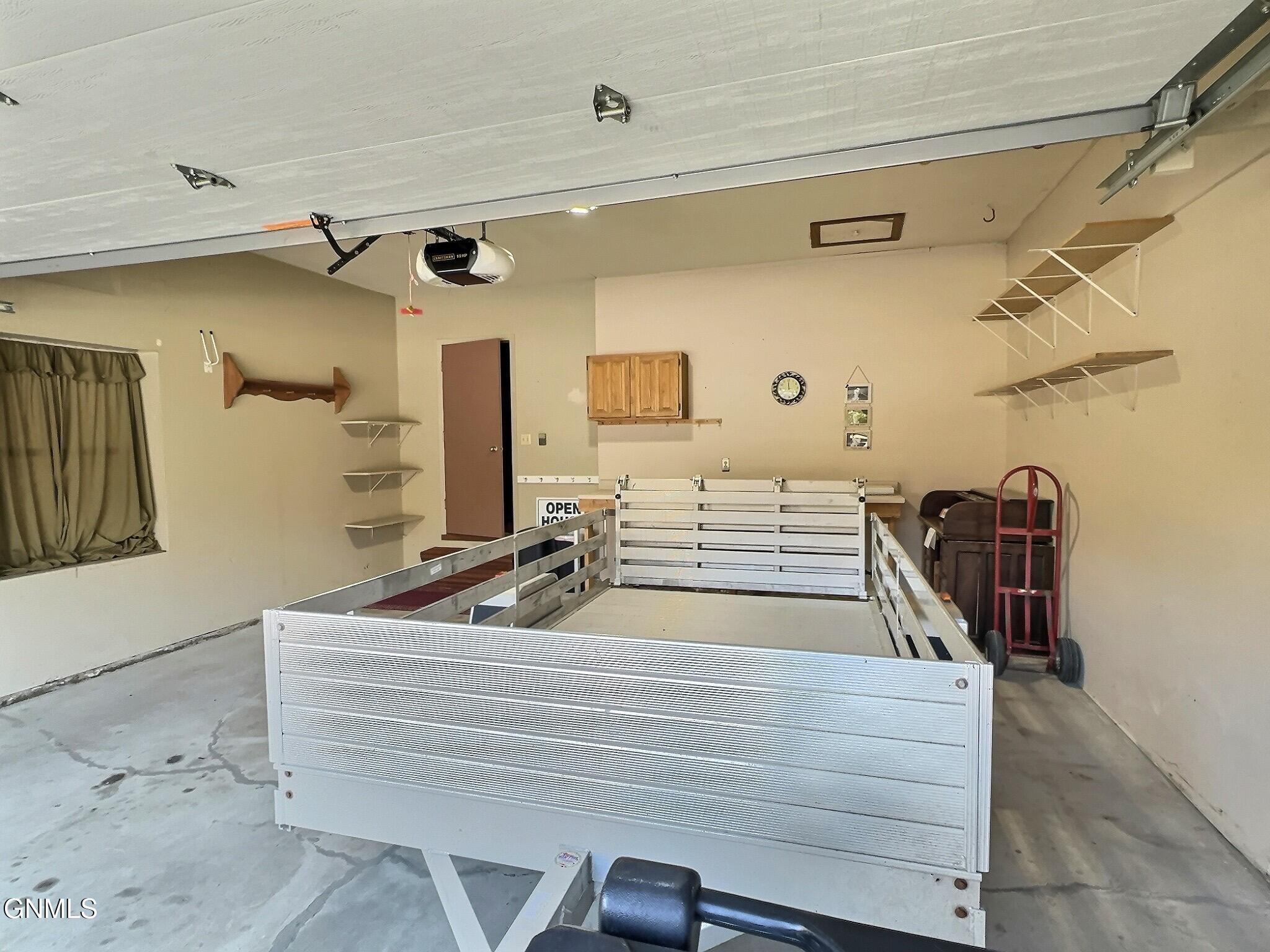 435 Brandon Drive E
