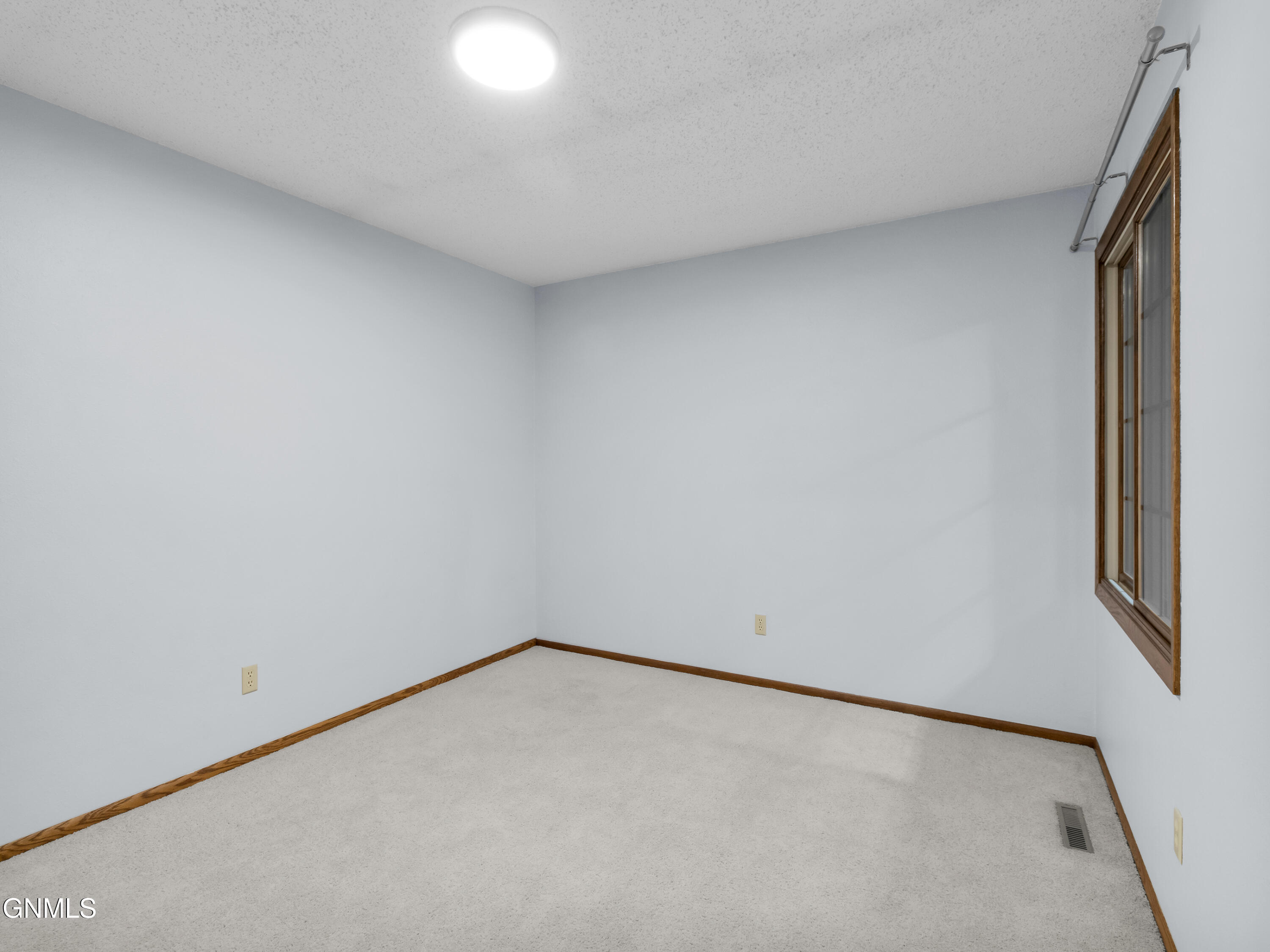 435 Brandon Drive E