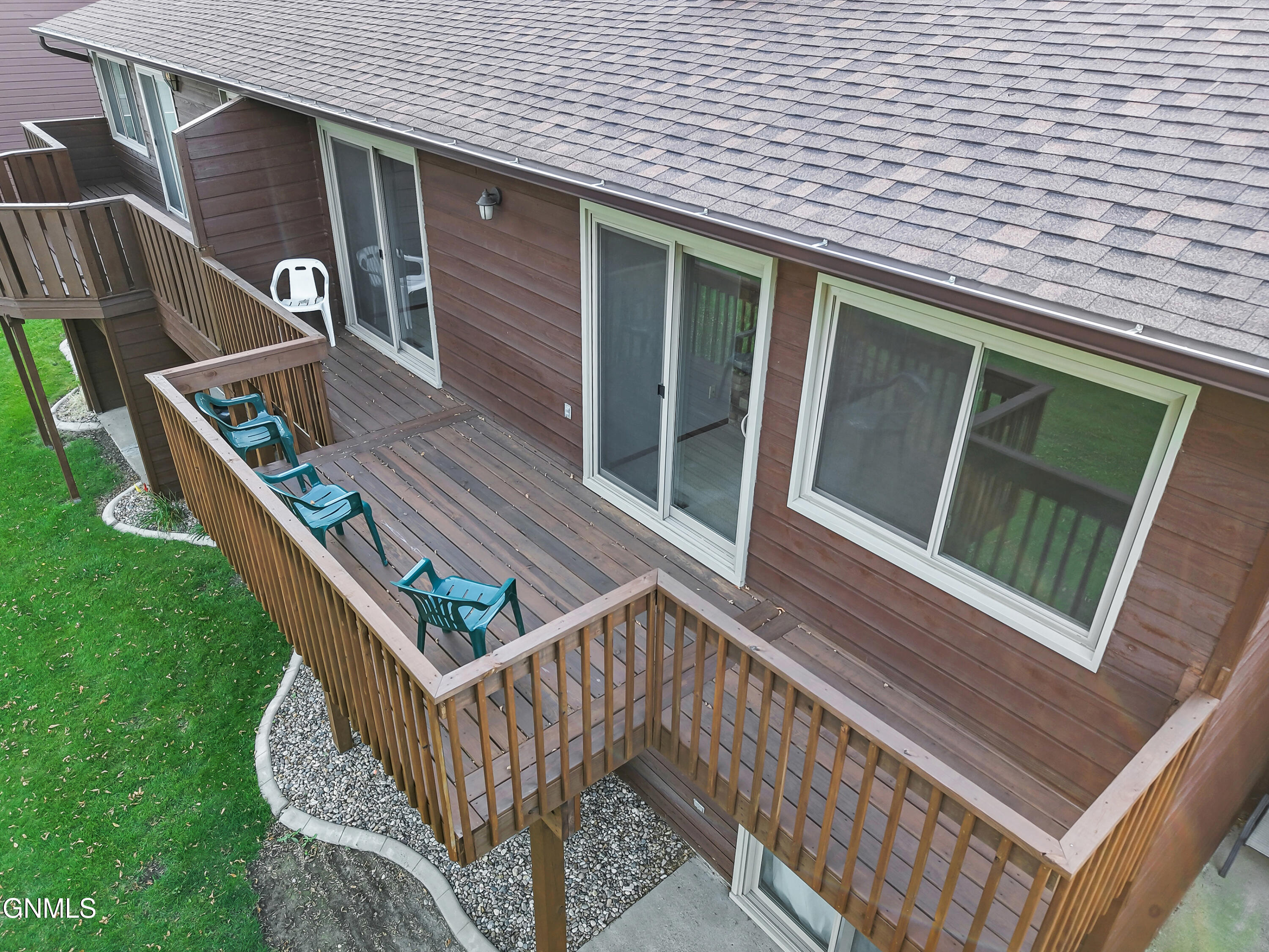 435 Brandon Drive E