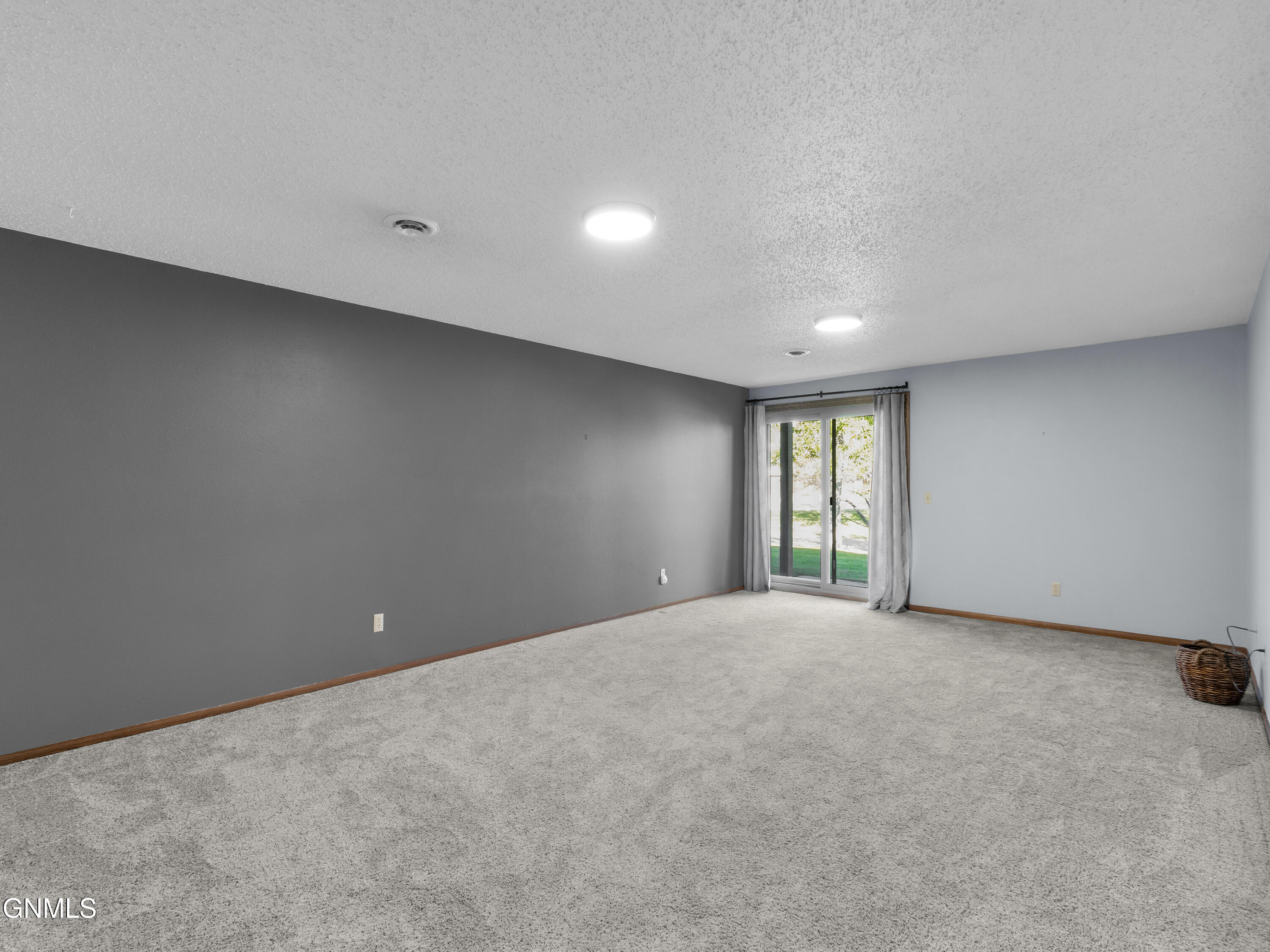435 Brandon Drive E