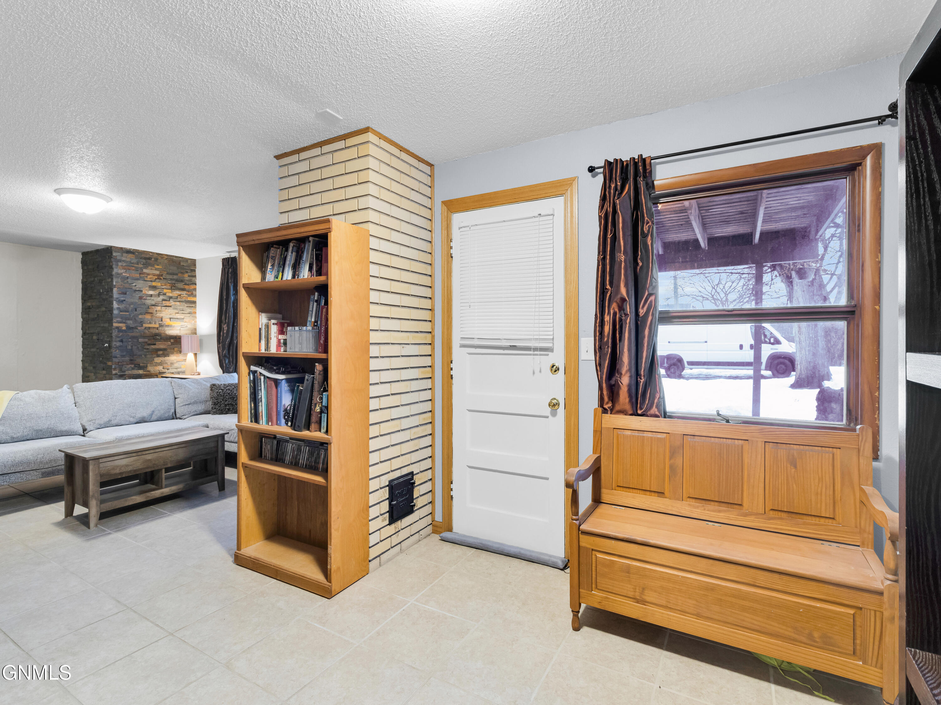 1328 18th Street N