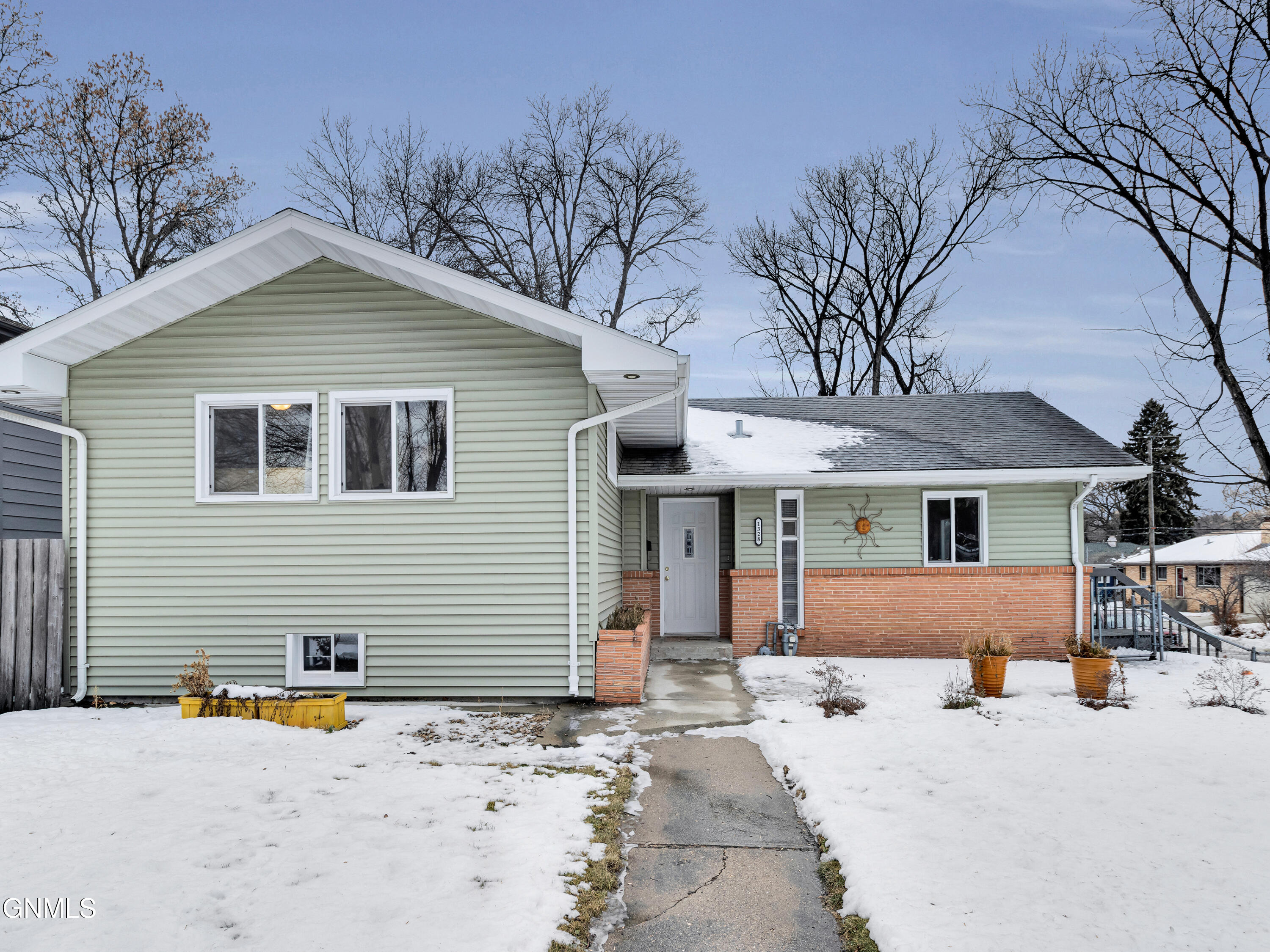 1328 18th Street N