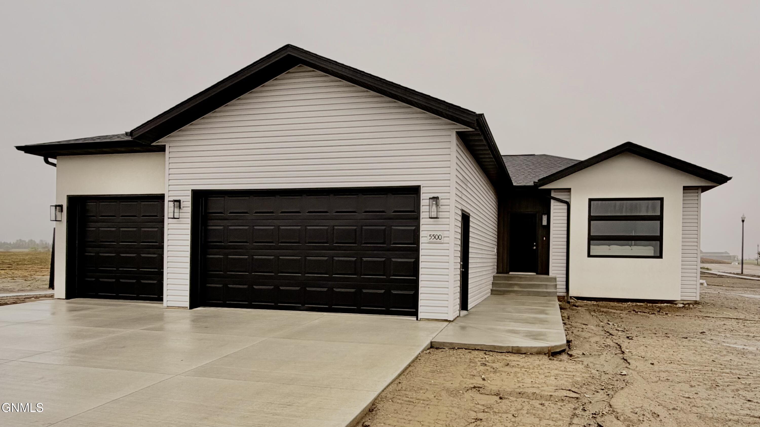 5500 Peggy Lee Lane