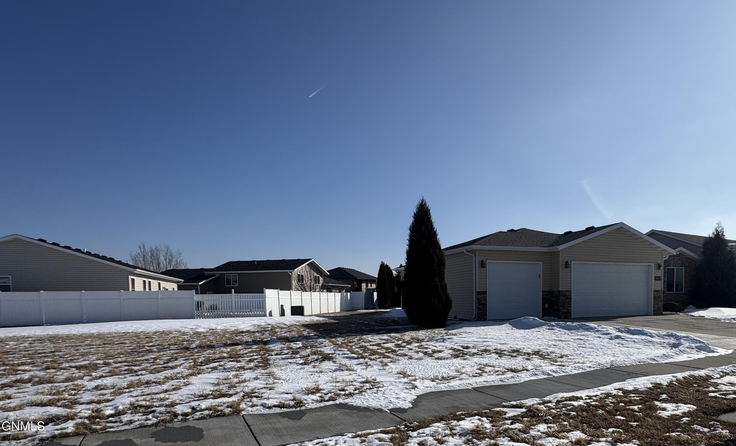 1029 Calvert Drive NE