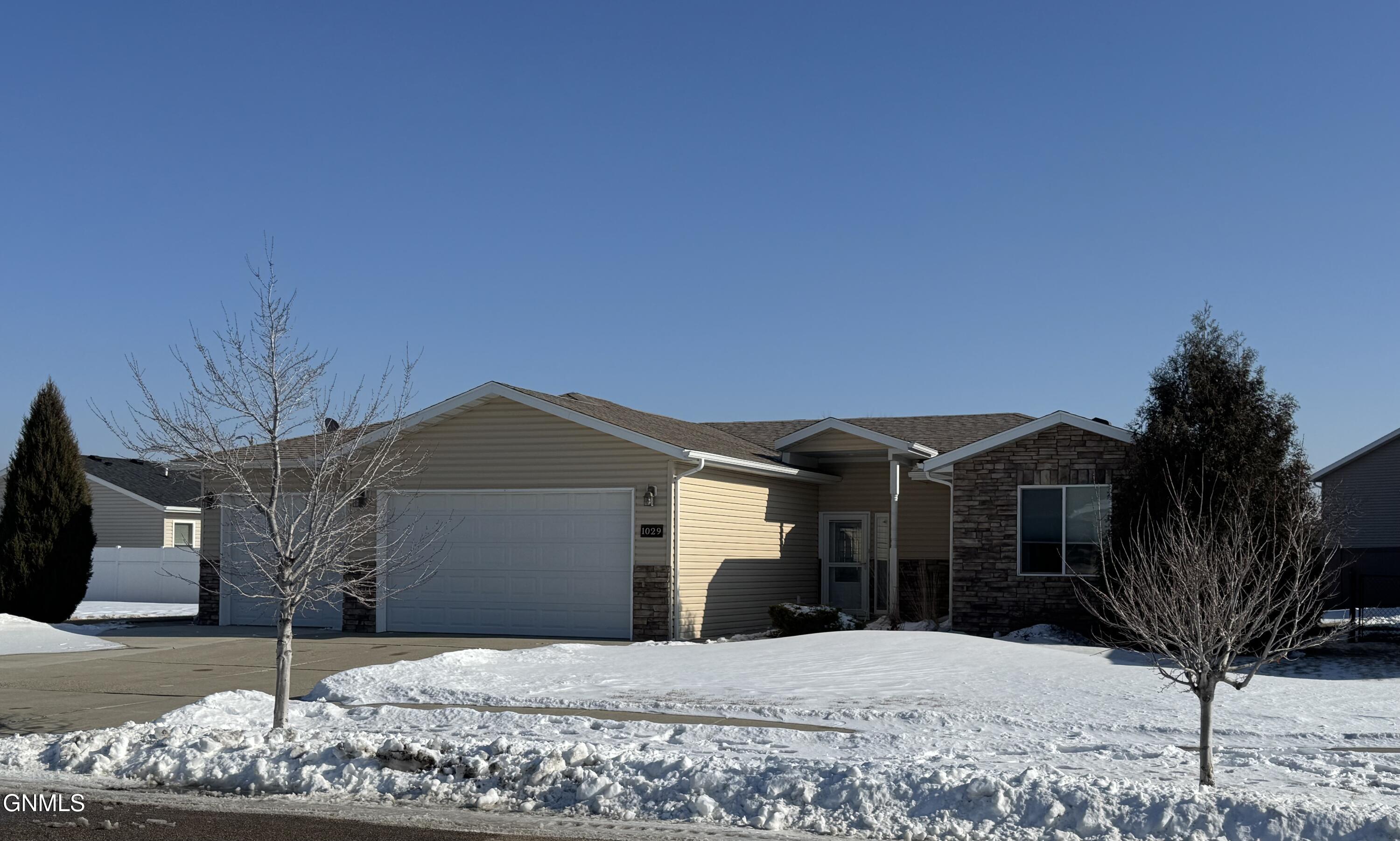 1029 Calvert Drive NE