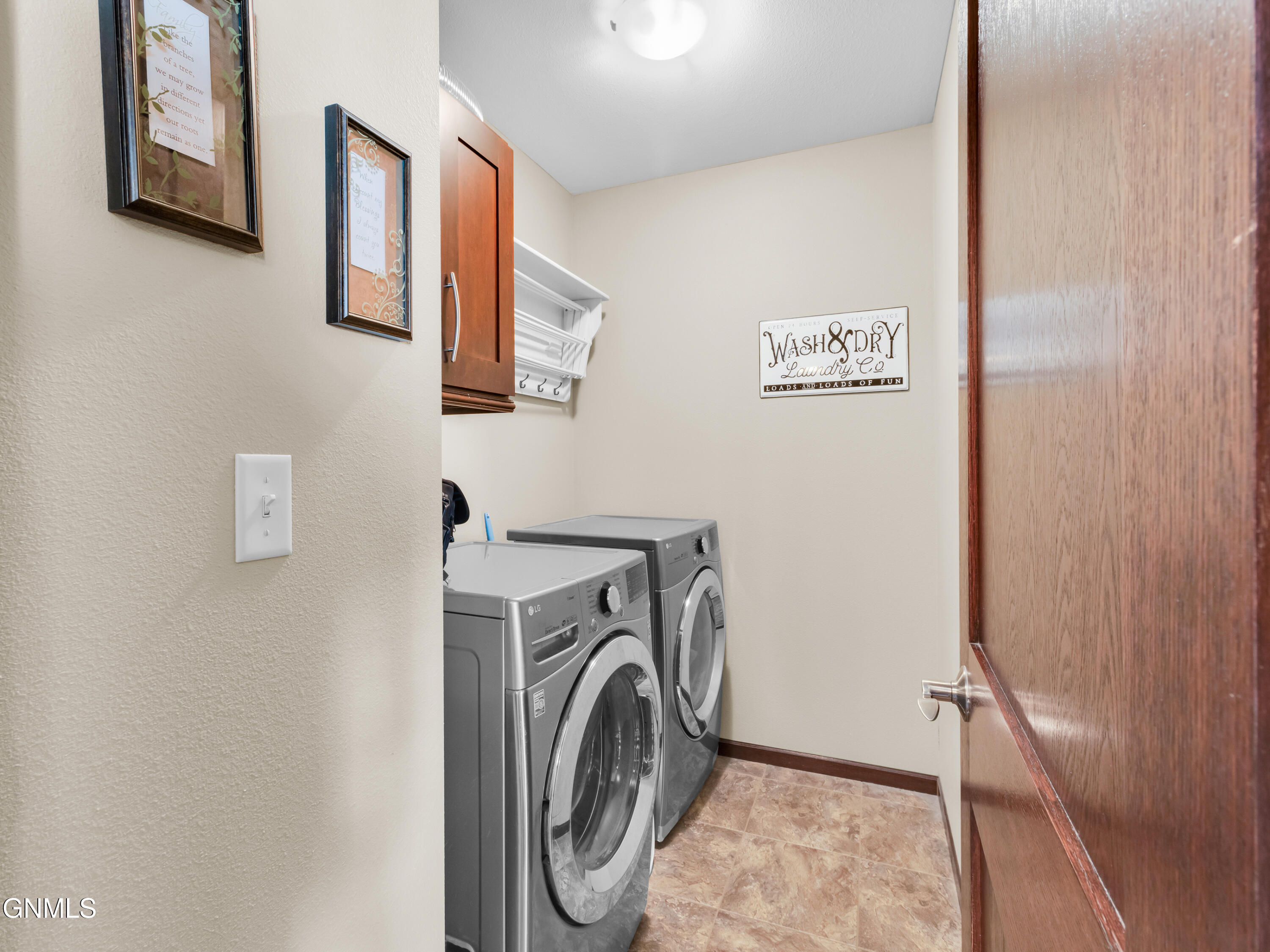1739 Calgary Loop