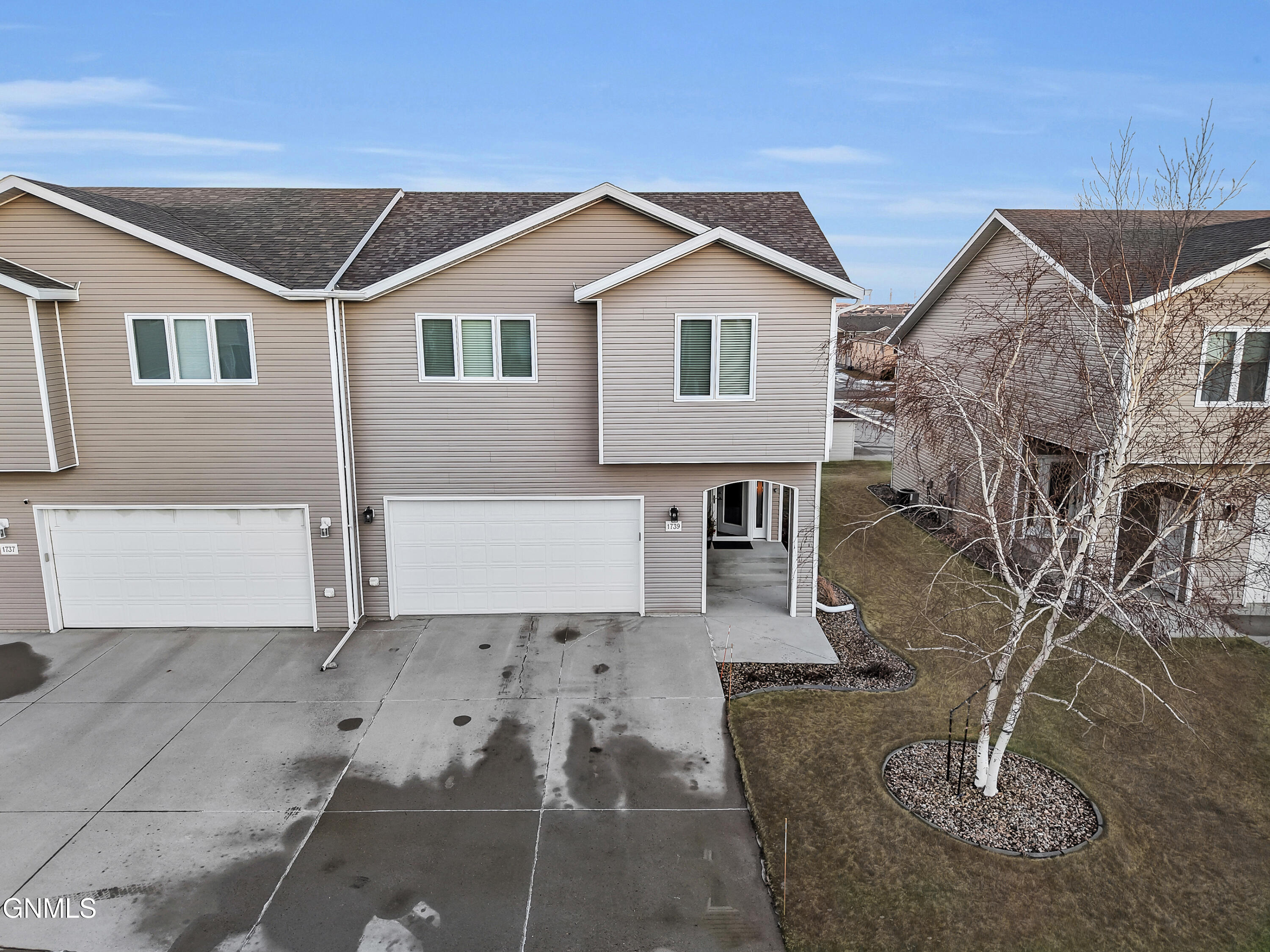 1739 Calgary Loop