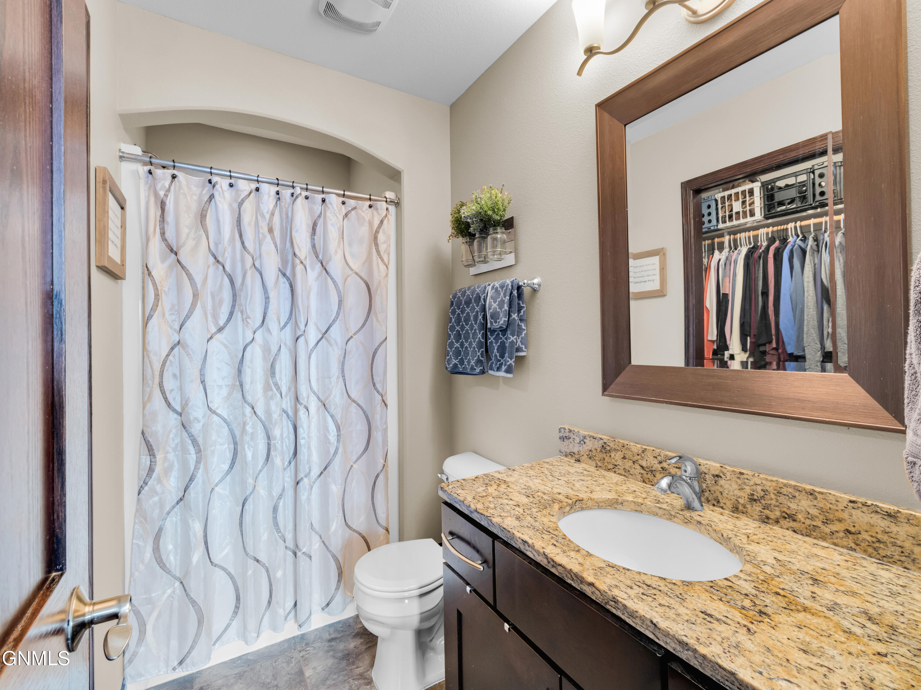 1739 Calgary Loop