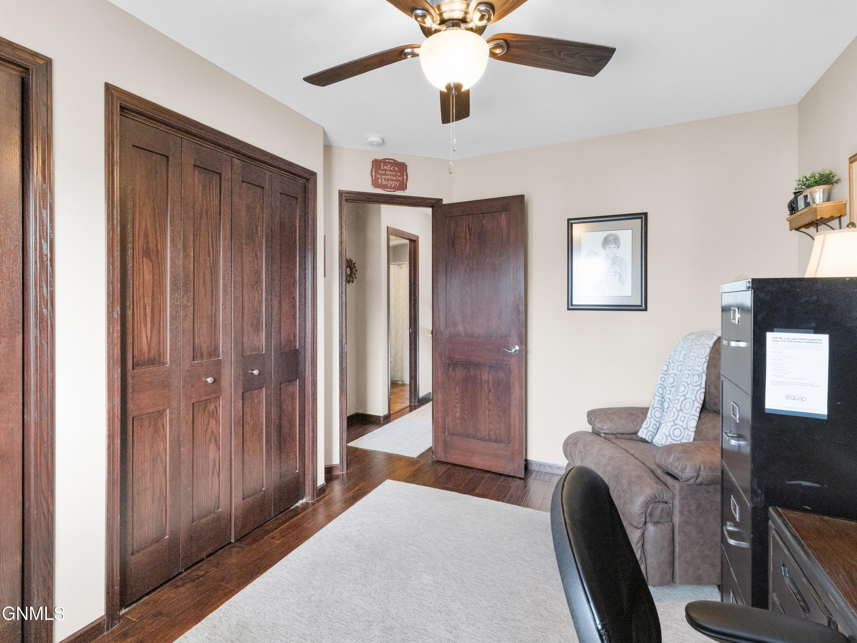 1739 Calgary Loop