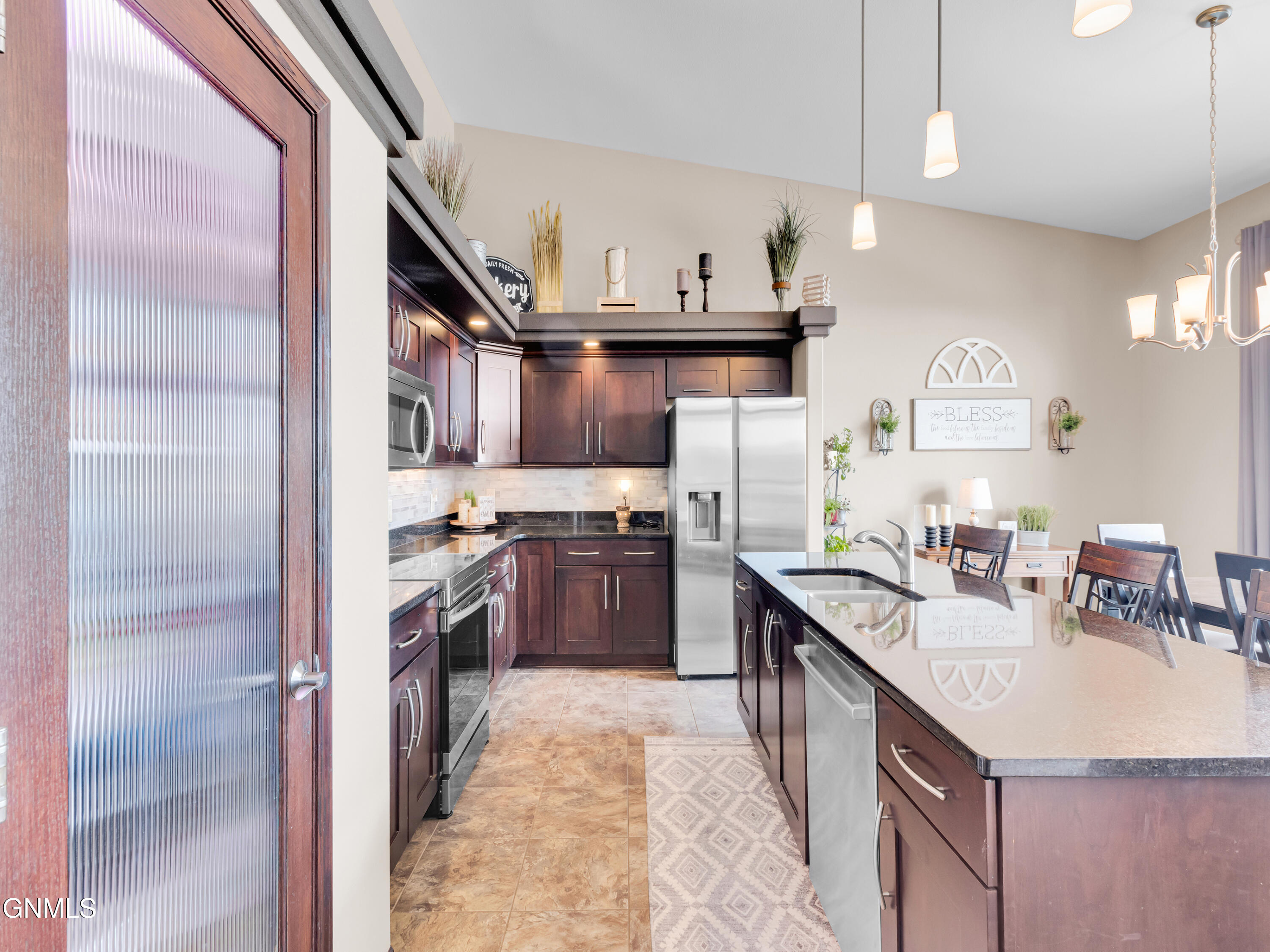 1739 Calgary Loop