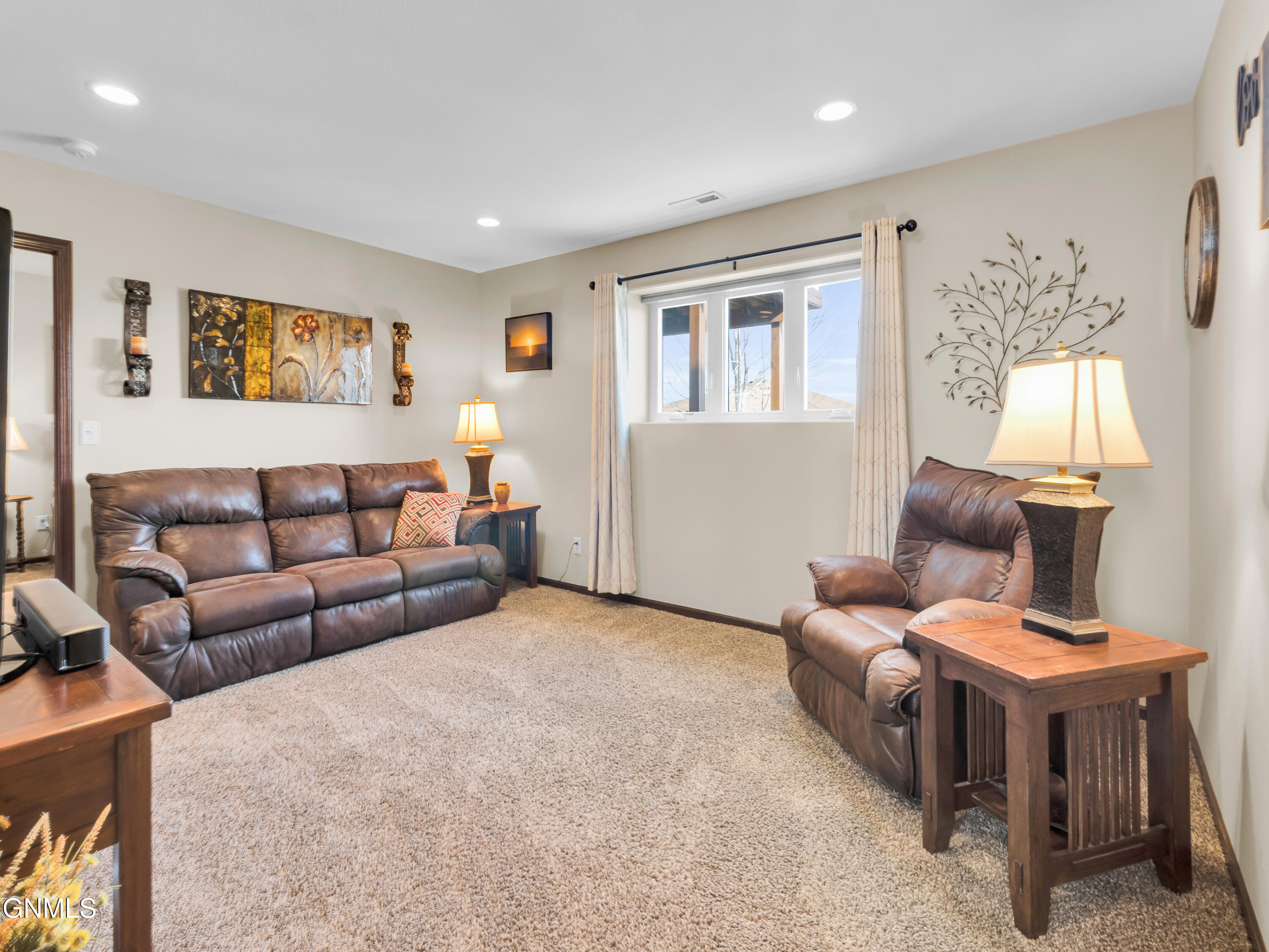 1739 Calgary Loop
