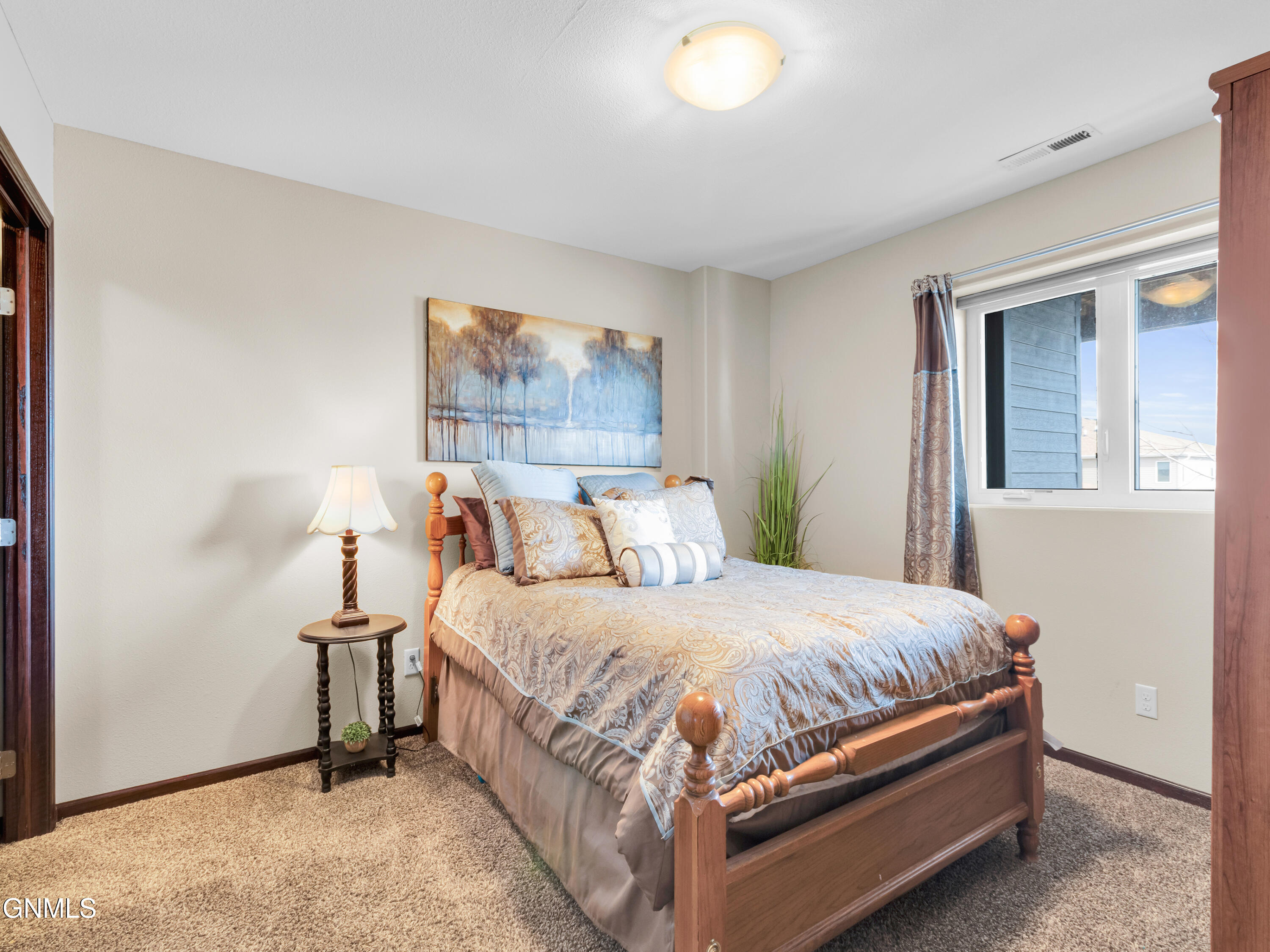 1739 Calgary Loop
