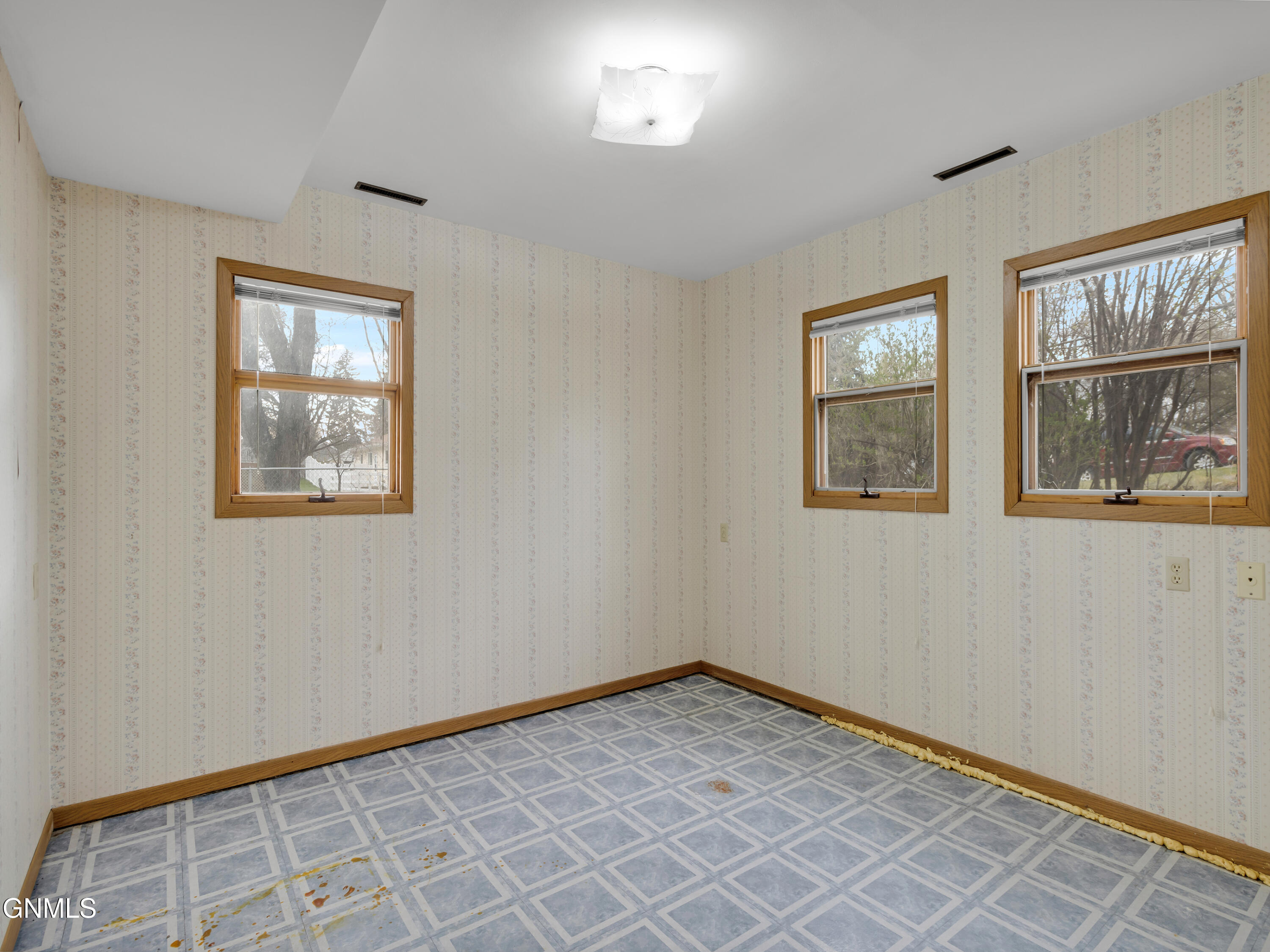 1148 S Highland Acres Road