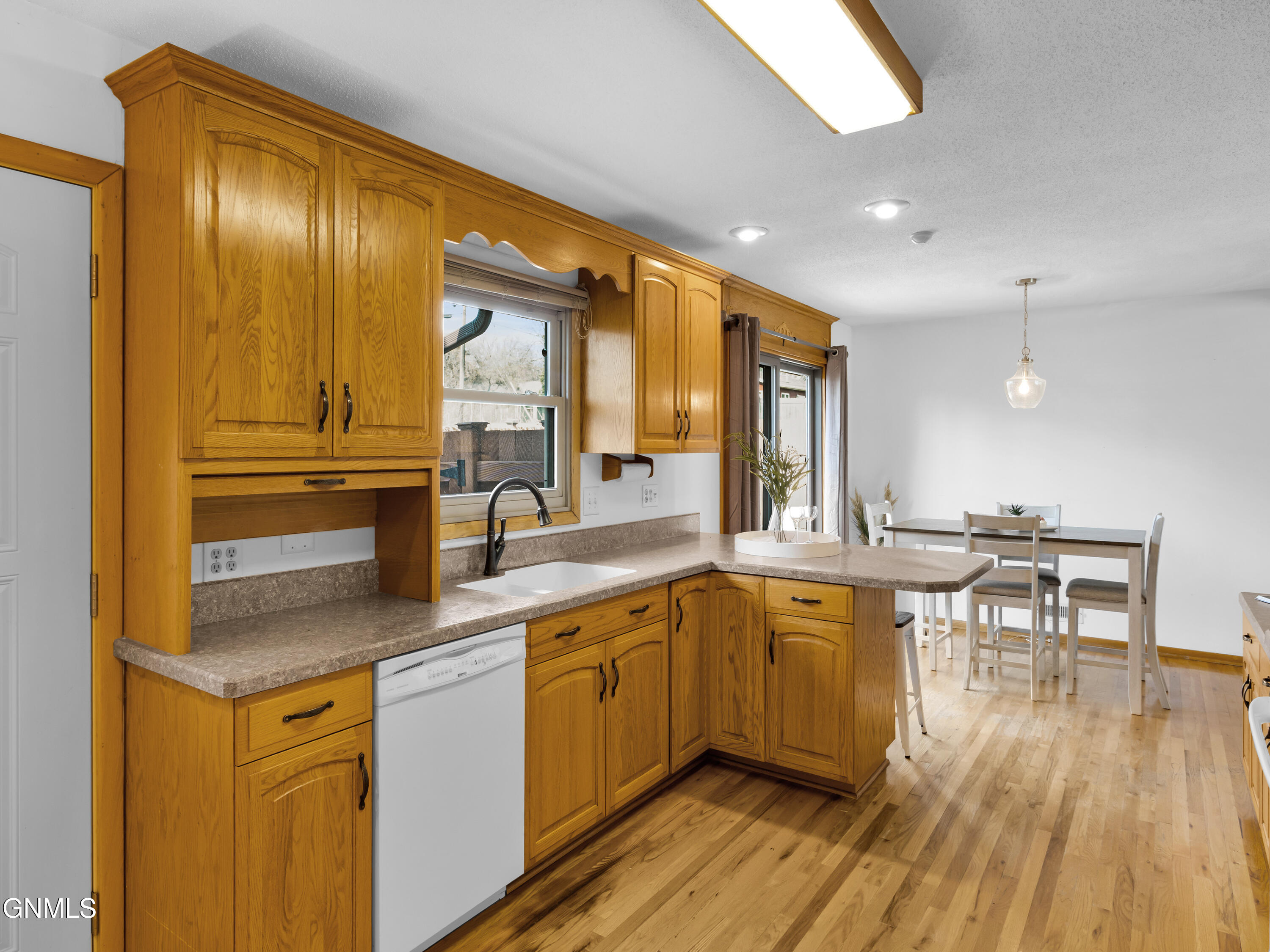 1148 S Highland Acres Road