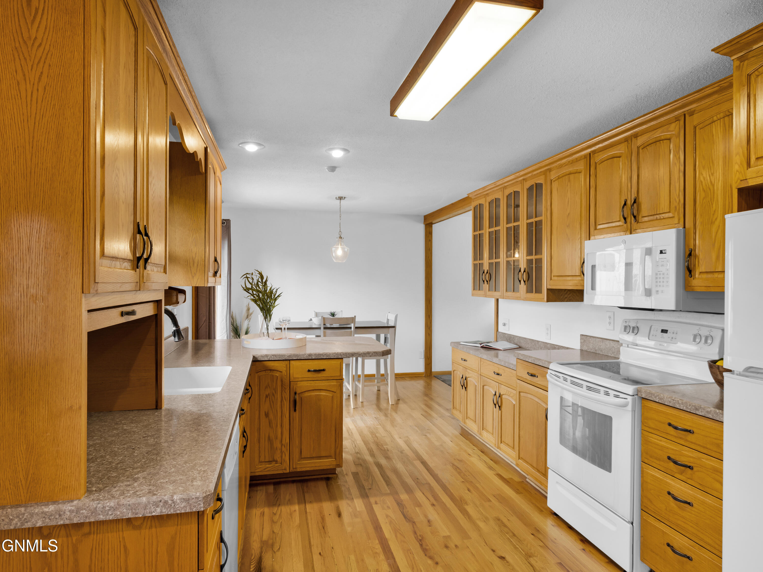 1148 S Highland Acres Road