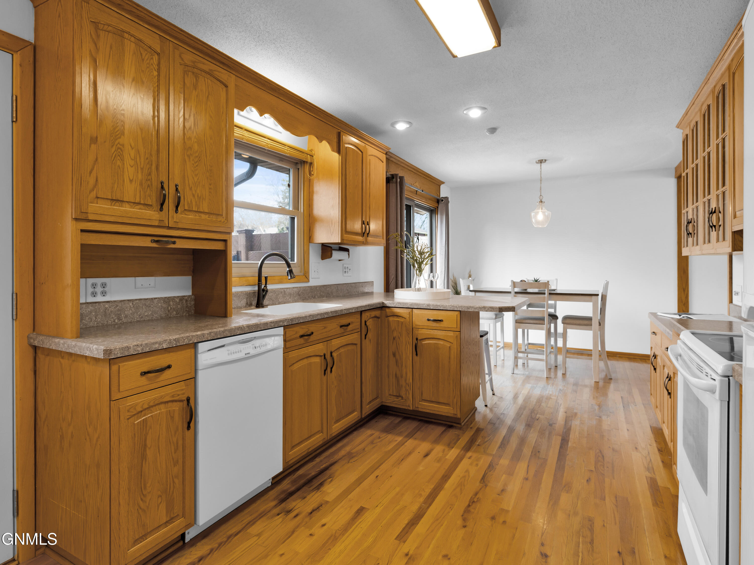 1148 S Highland Acres Road