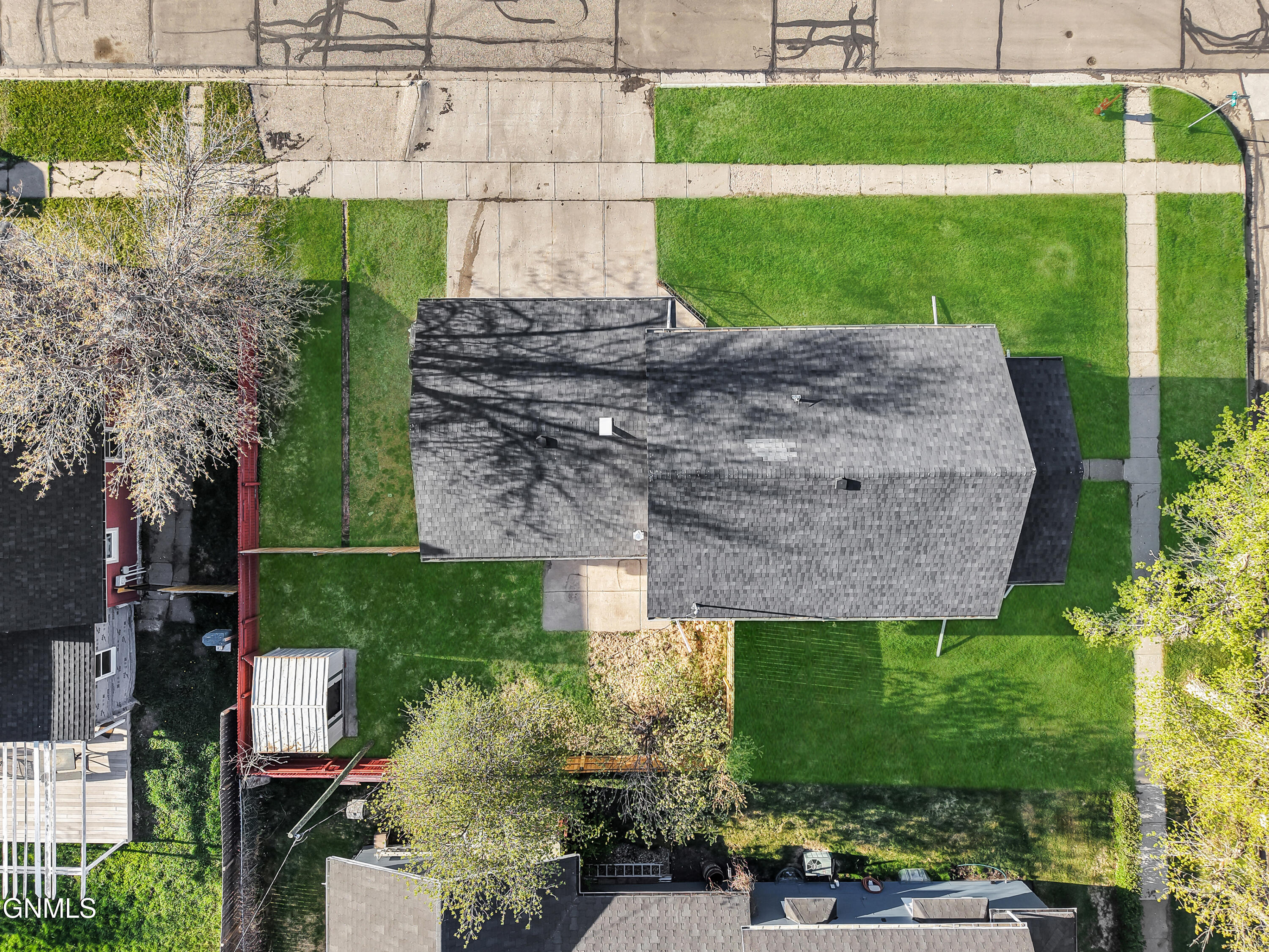 212 3rd Street N