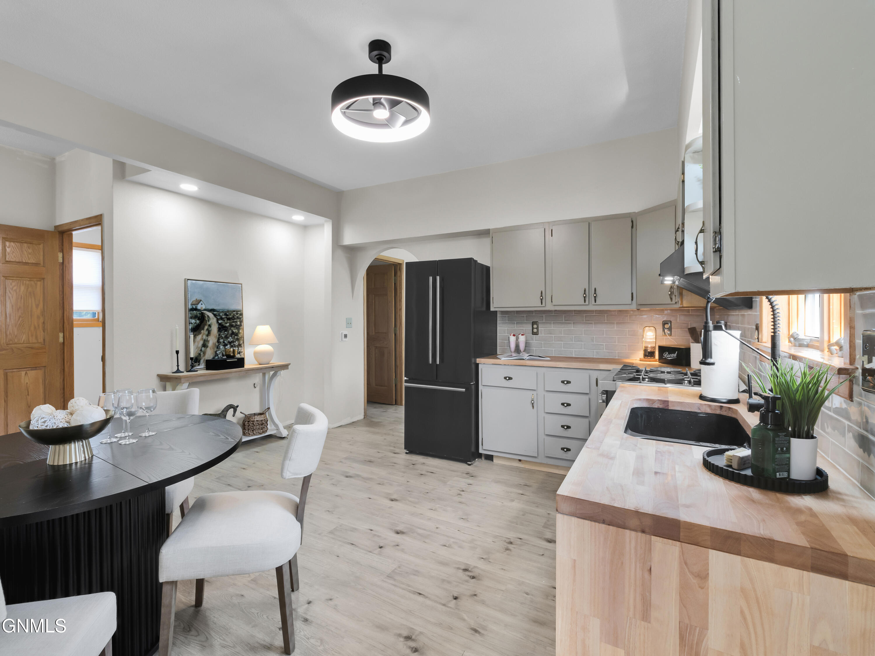 212 3rd Street N