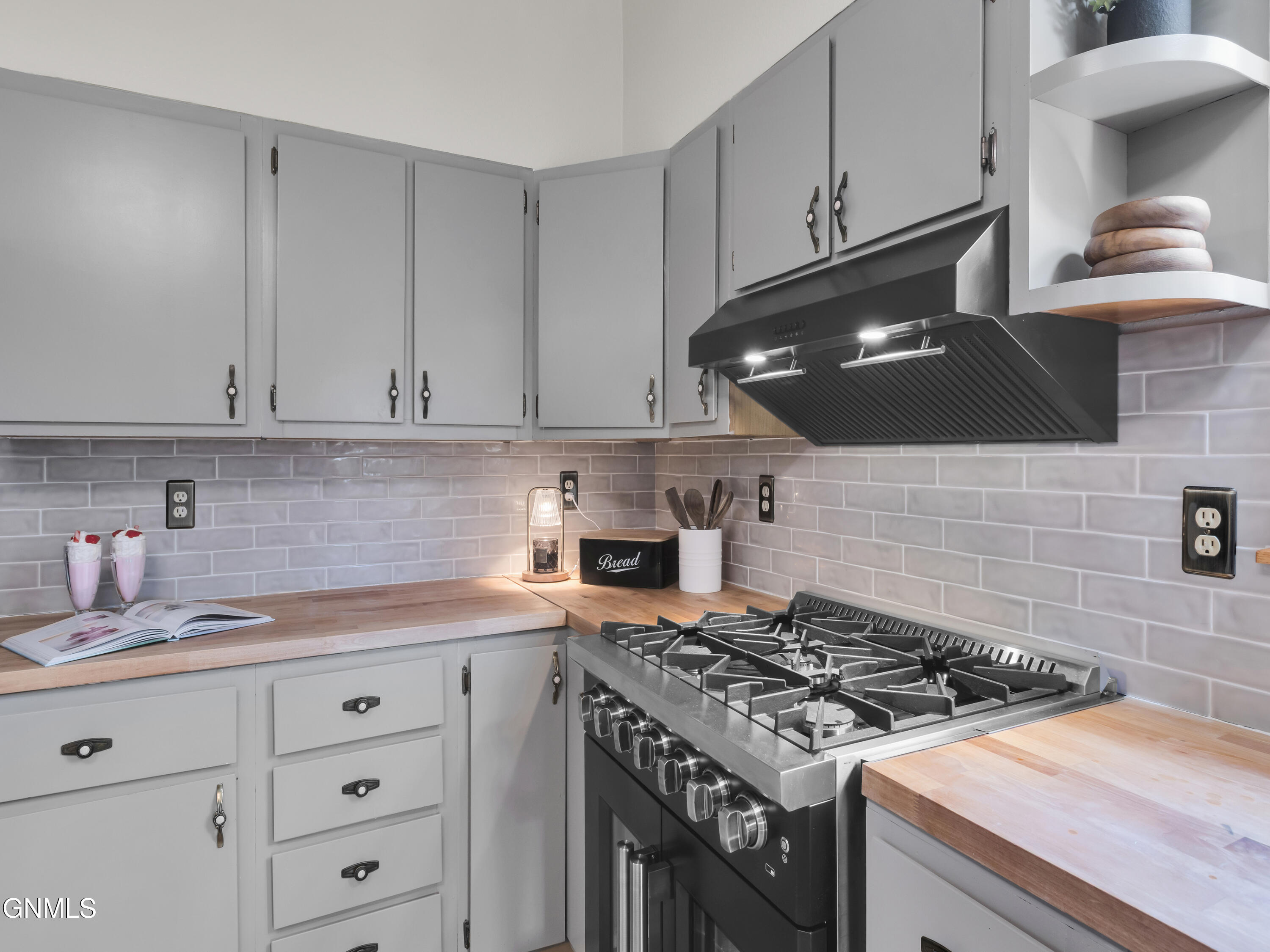 212 3rd Street N