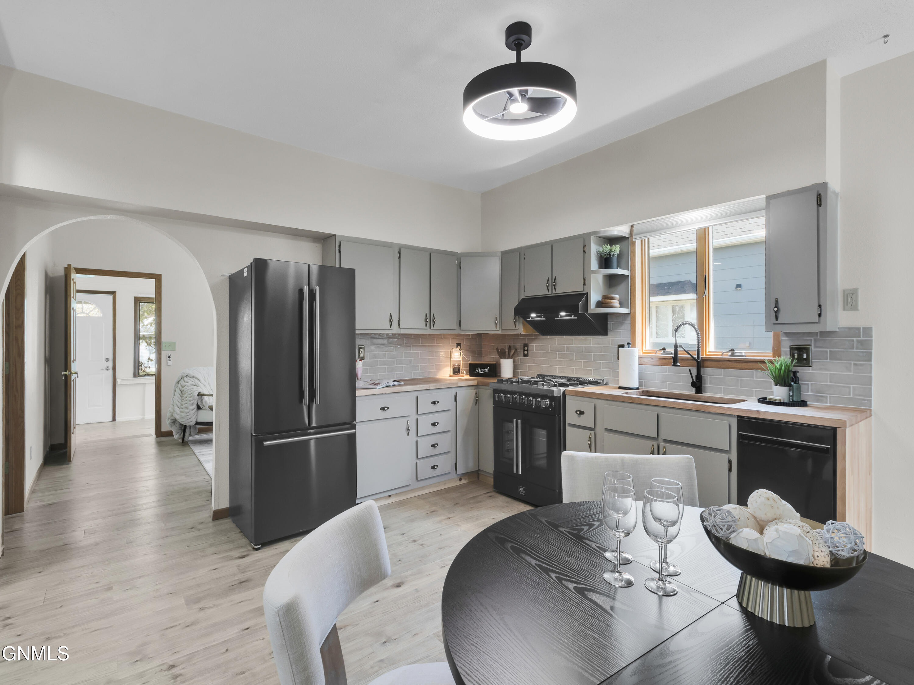 212 3rd Street N
