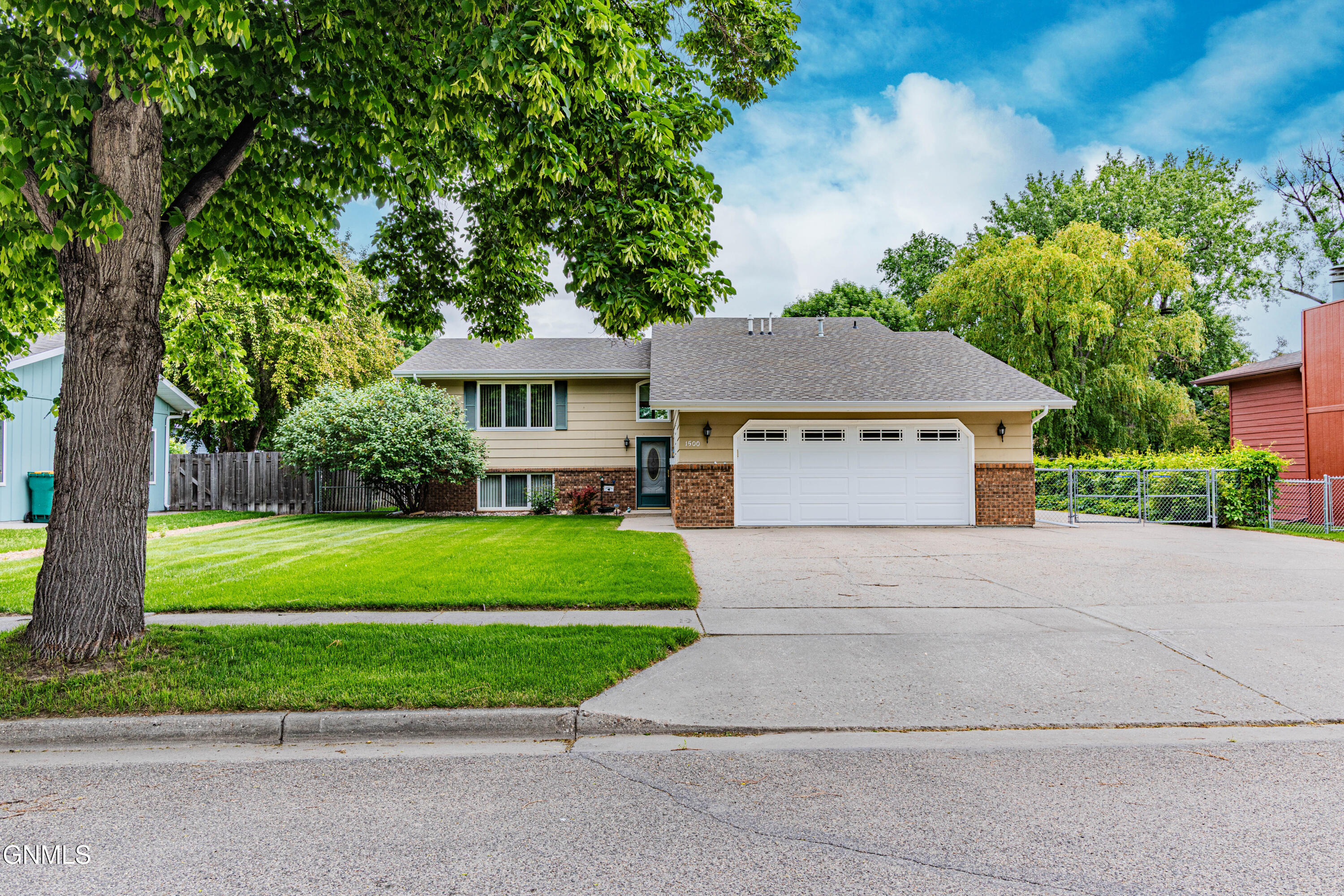1500 Eastwood