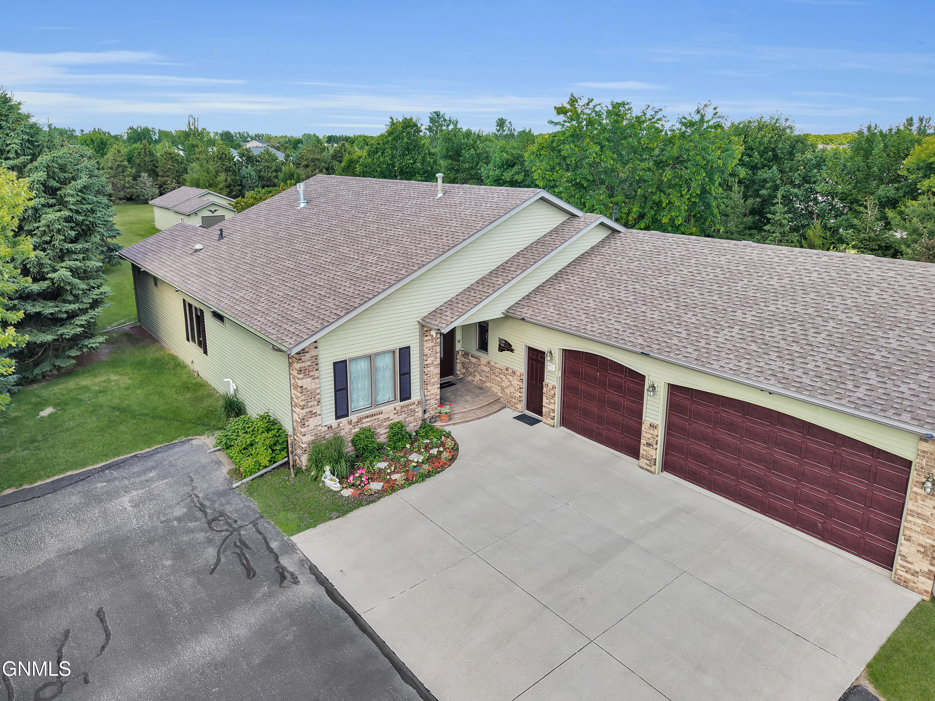 5414 Country Creek Drive