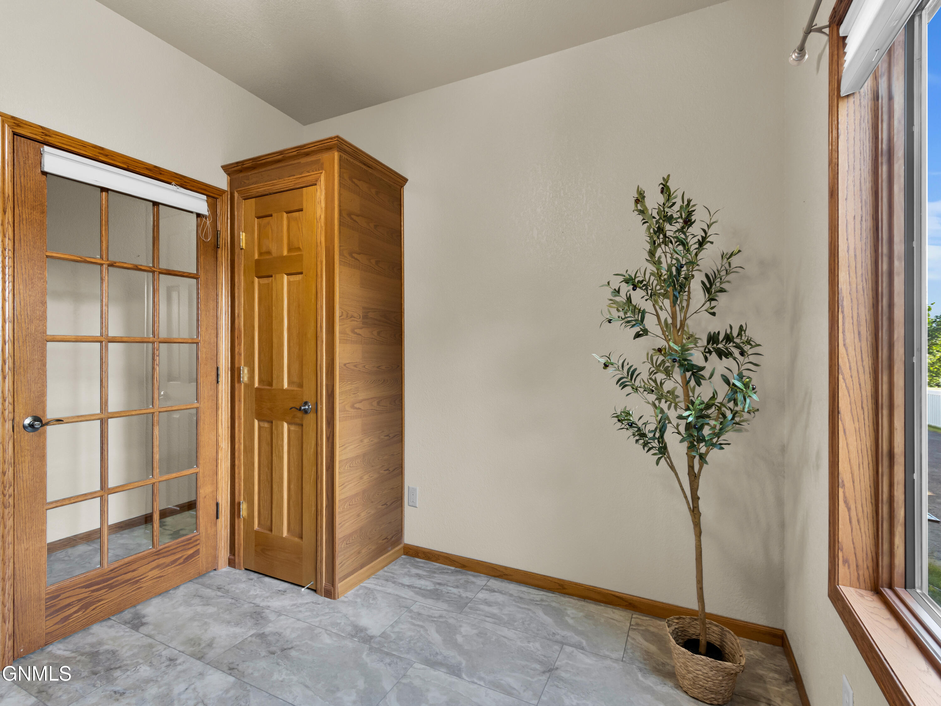 5414 Country Creek Drive
