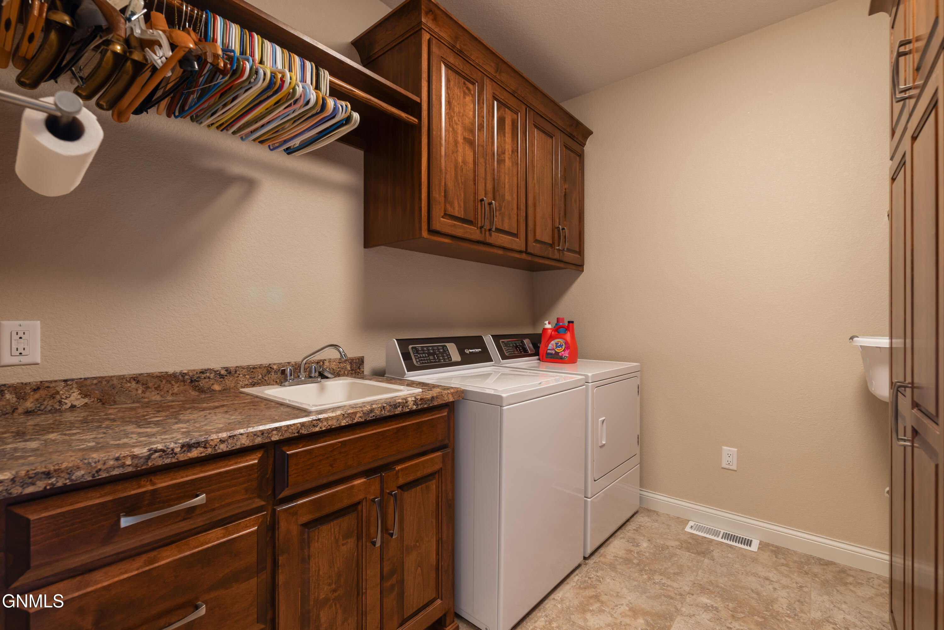 1011 Reserve Lane