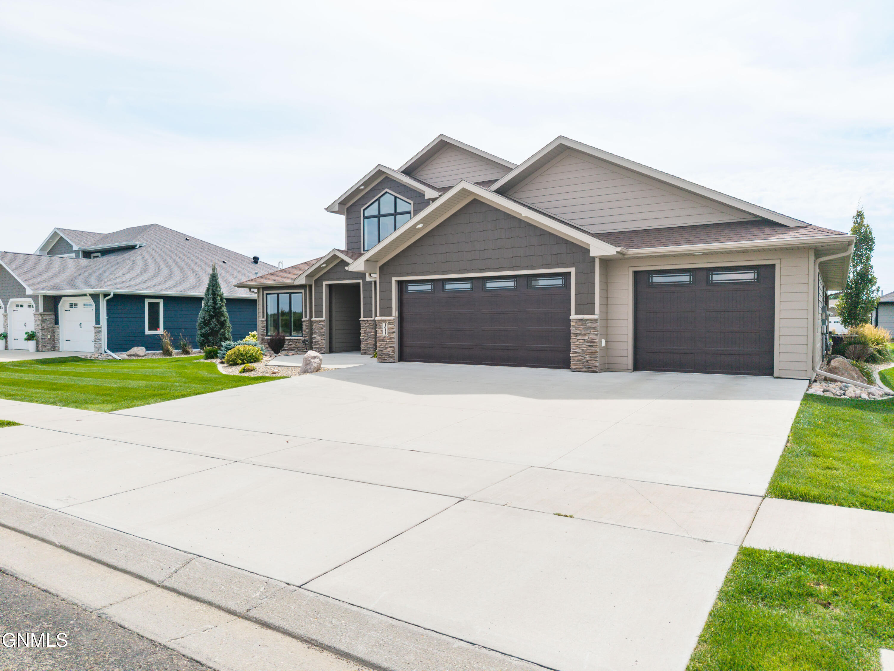 1011 Reserve Lane