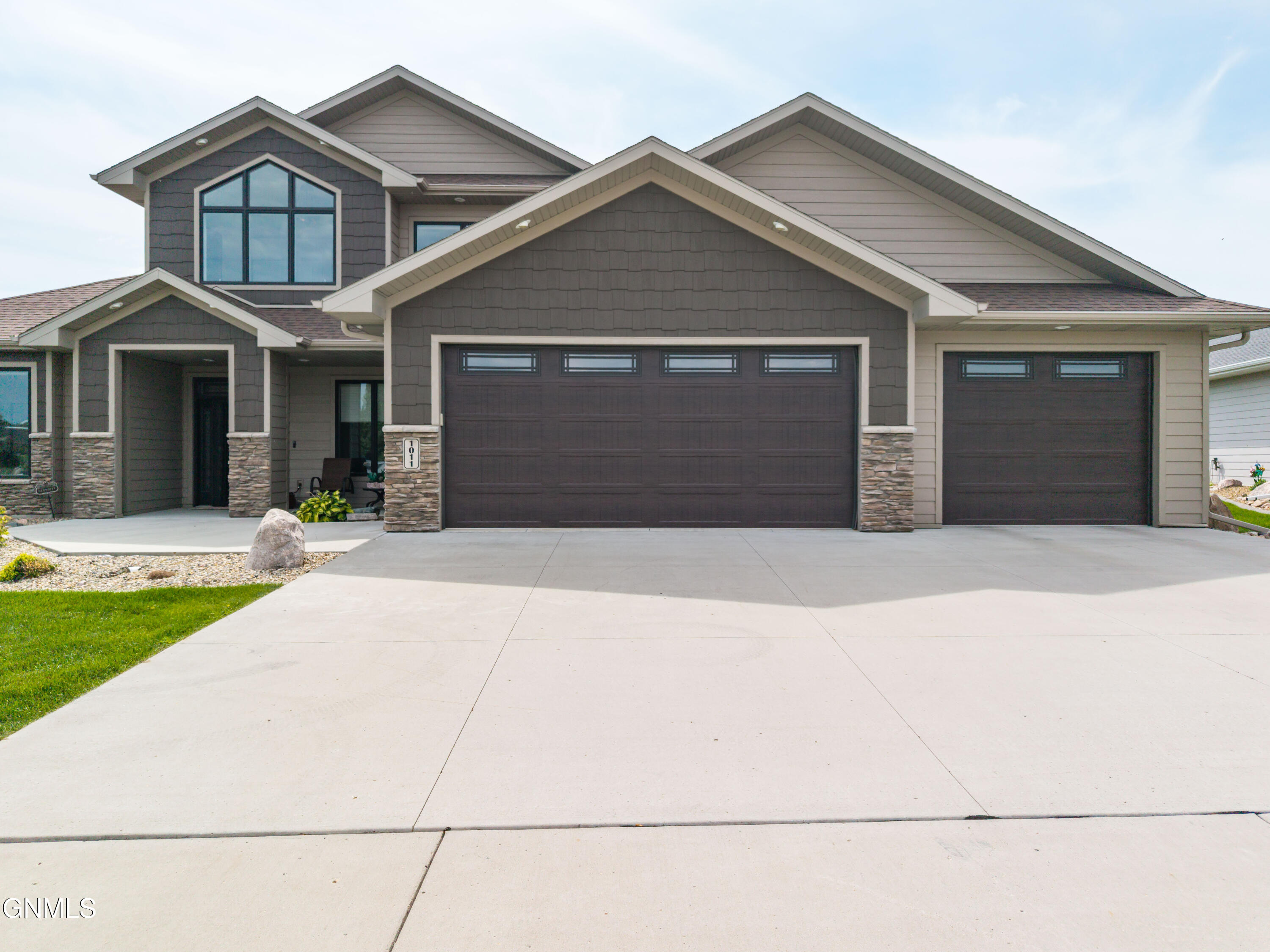 1011 Reserve Lane
